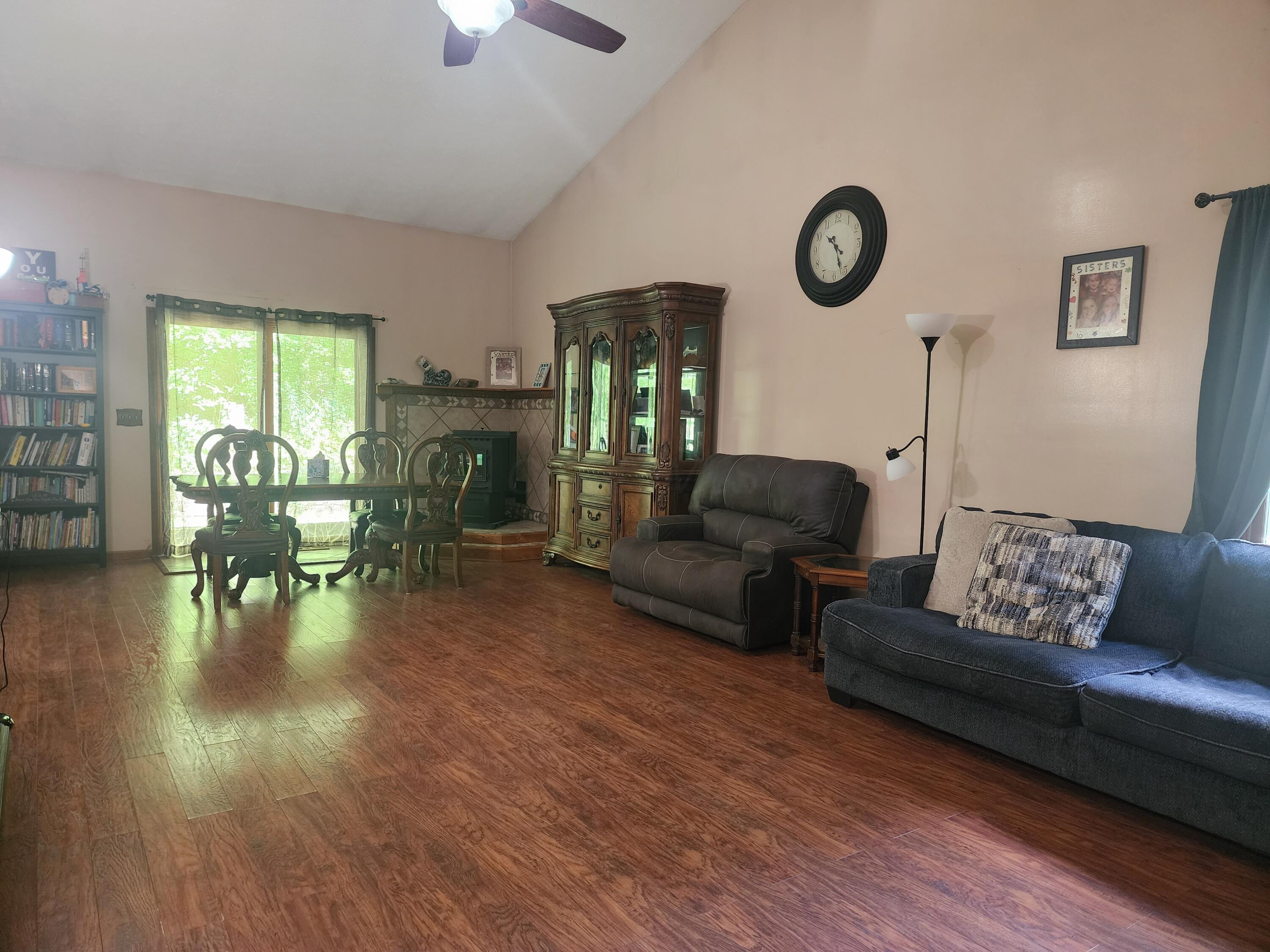 2476 Watseka Drive Property Photo 8