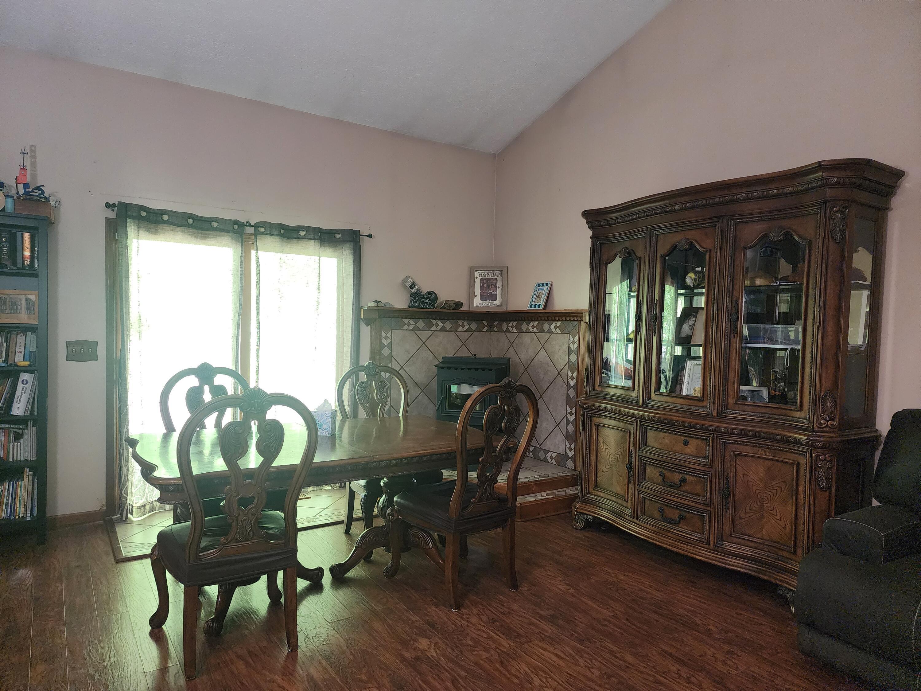 2476 Watseka Drive Property Photo 9