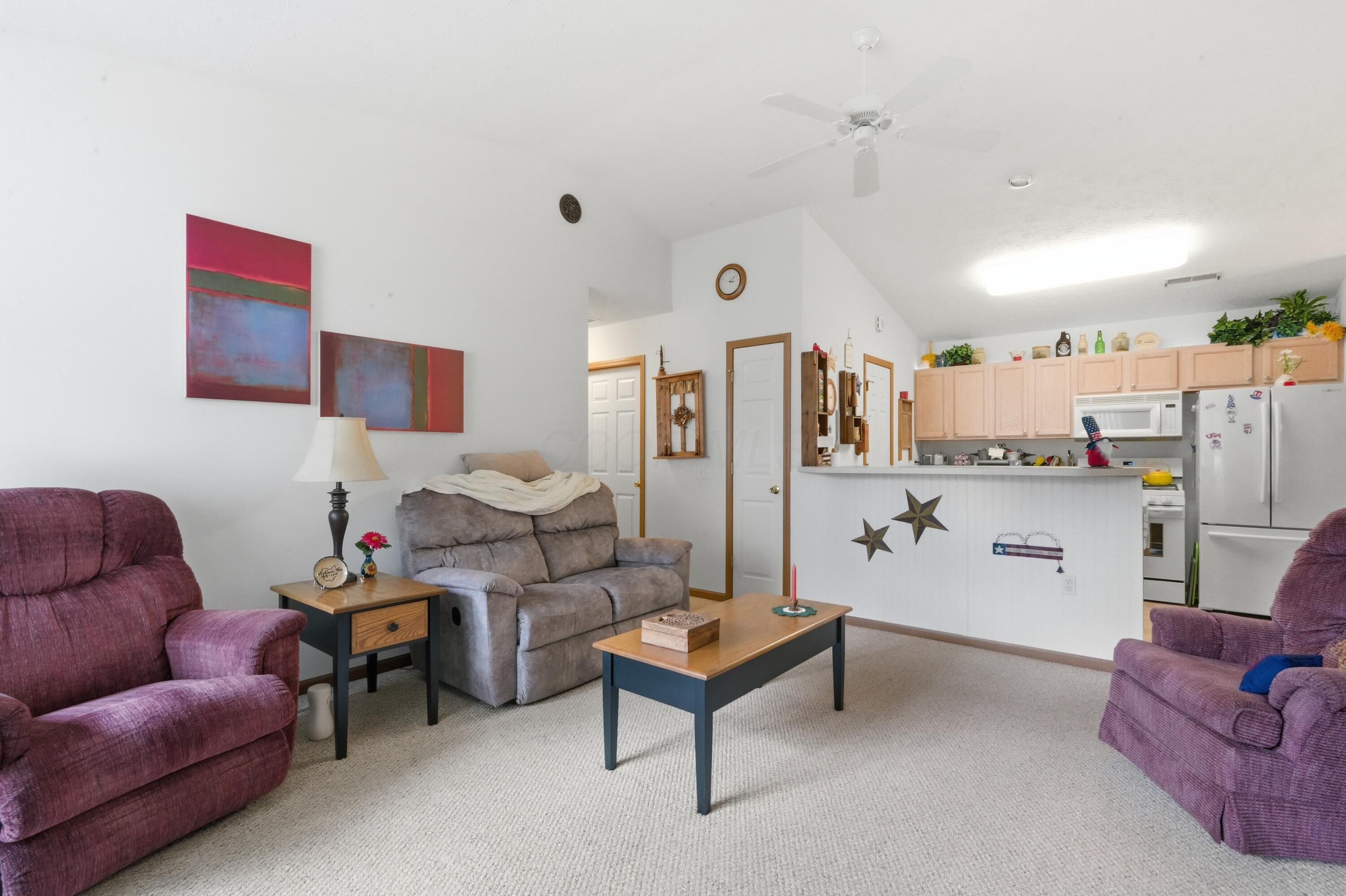 1238 Hunters Walk Property Photo 5