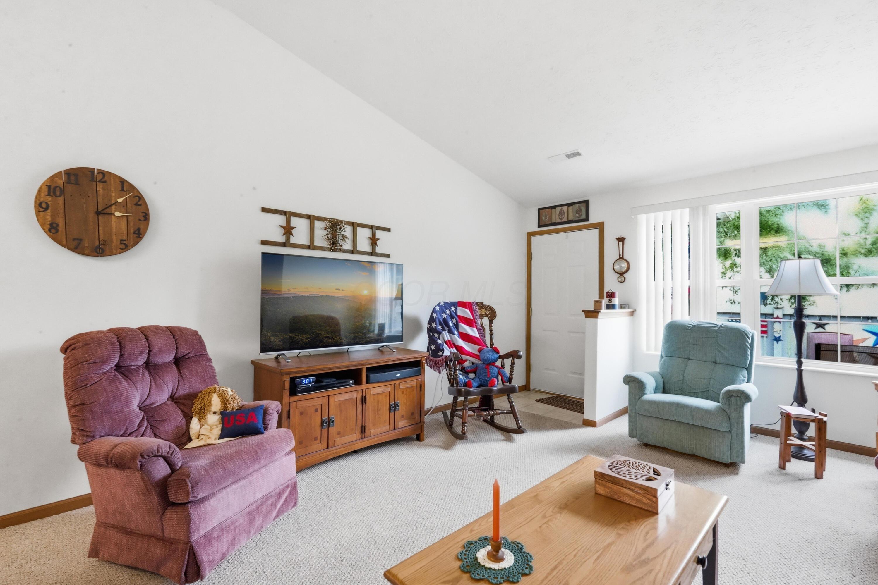 1238 Hunters Walk Property Photo 6