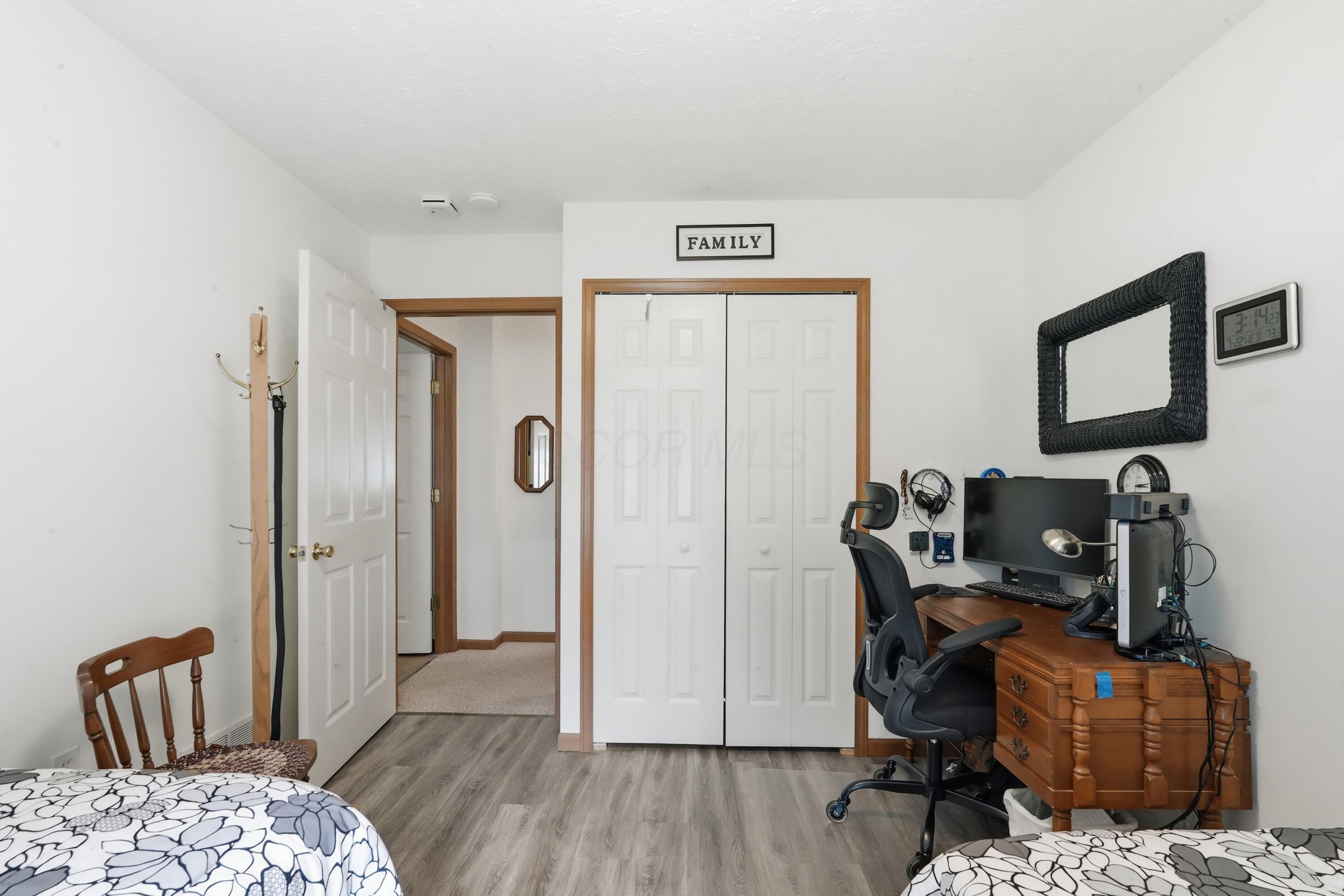 1238 Hunters Walk Property Photo 10