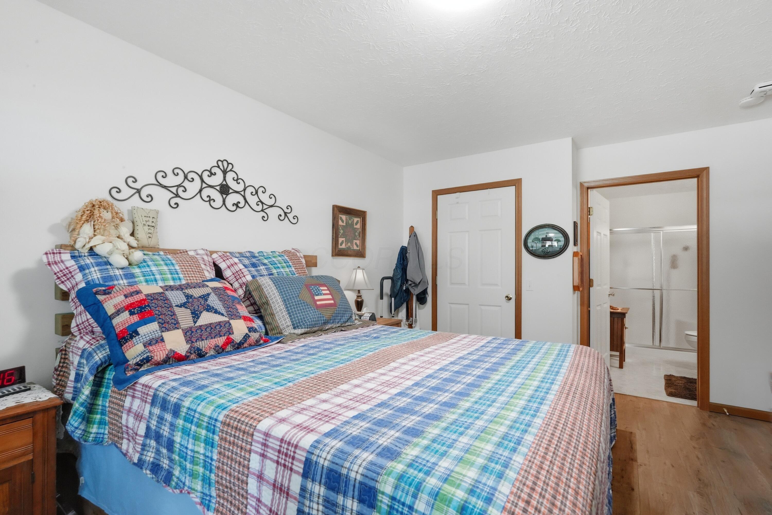 1238 Hunters Walk Property Photo 12