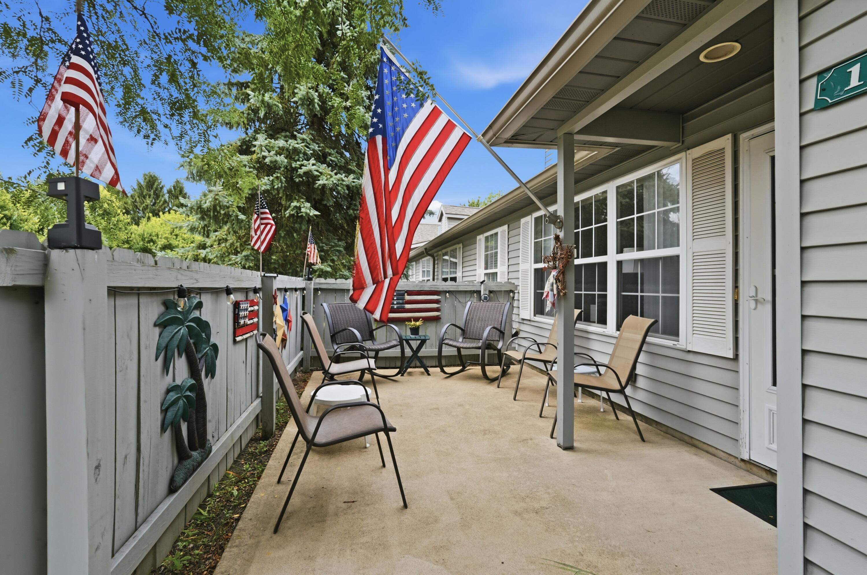 1238 Hunters Walk Property Photo 14