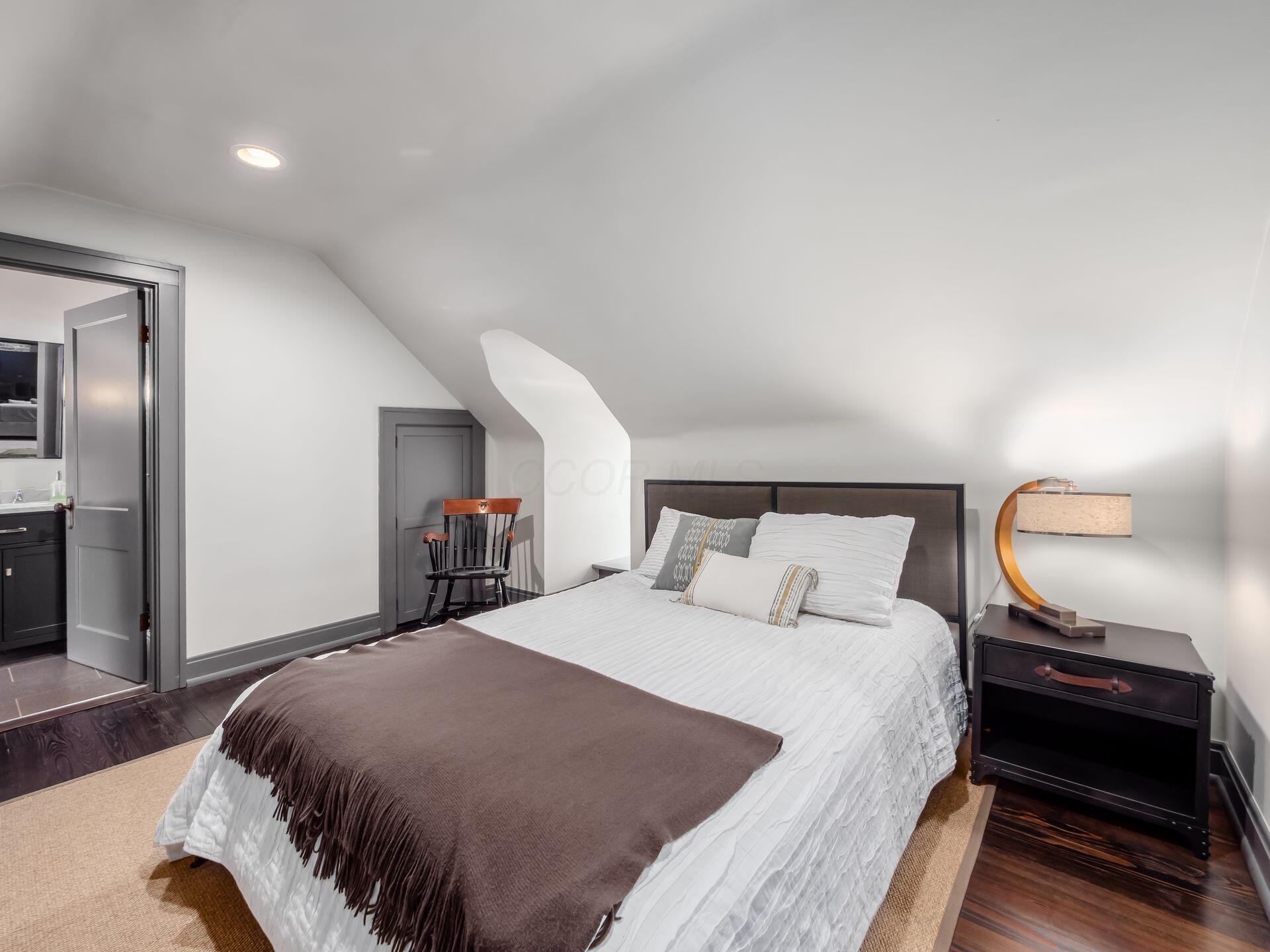210 Stanbery Avenue Property Photo 51