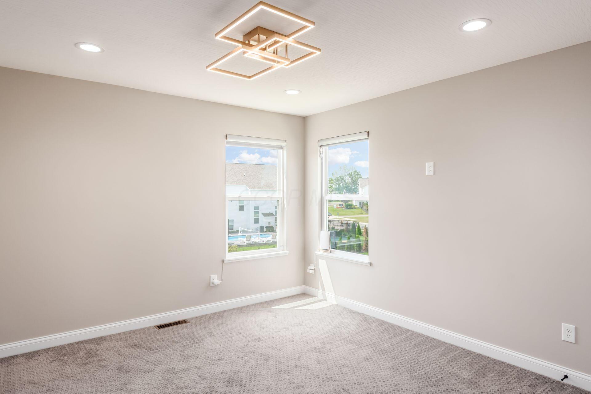 3387 Logsdon Loop Property Photo 44