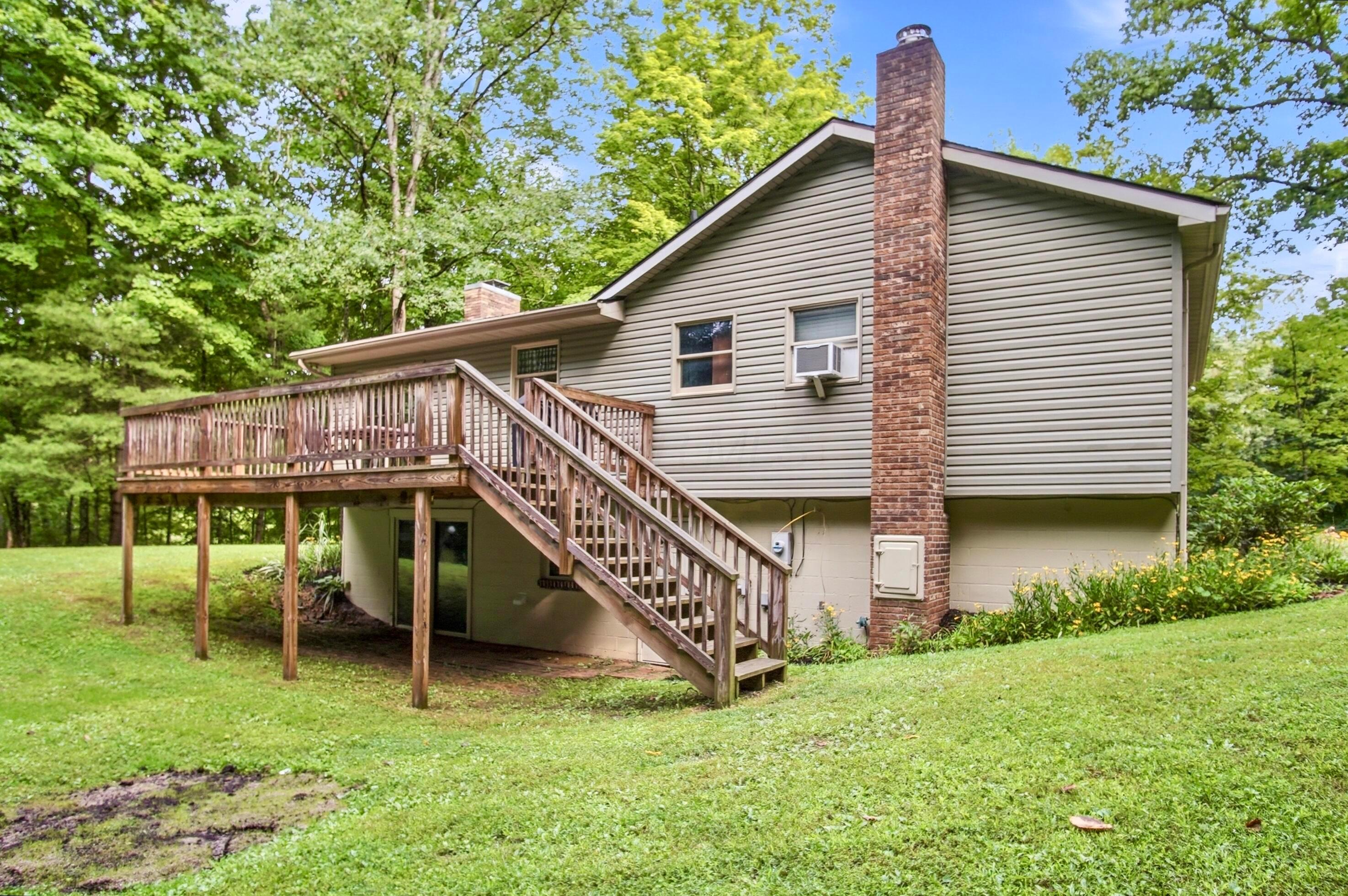 210 Camp Lane Property Photo 4