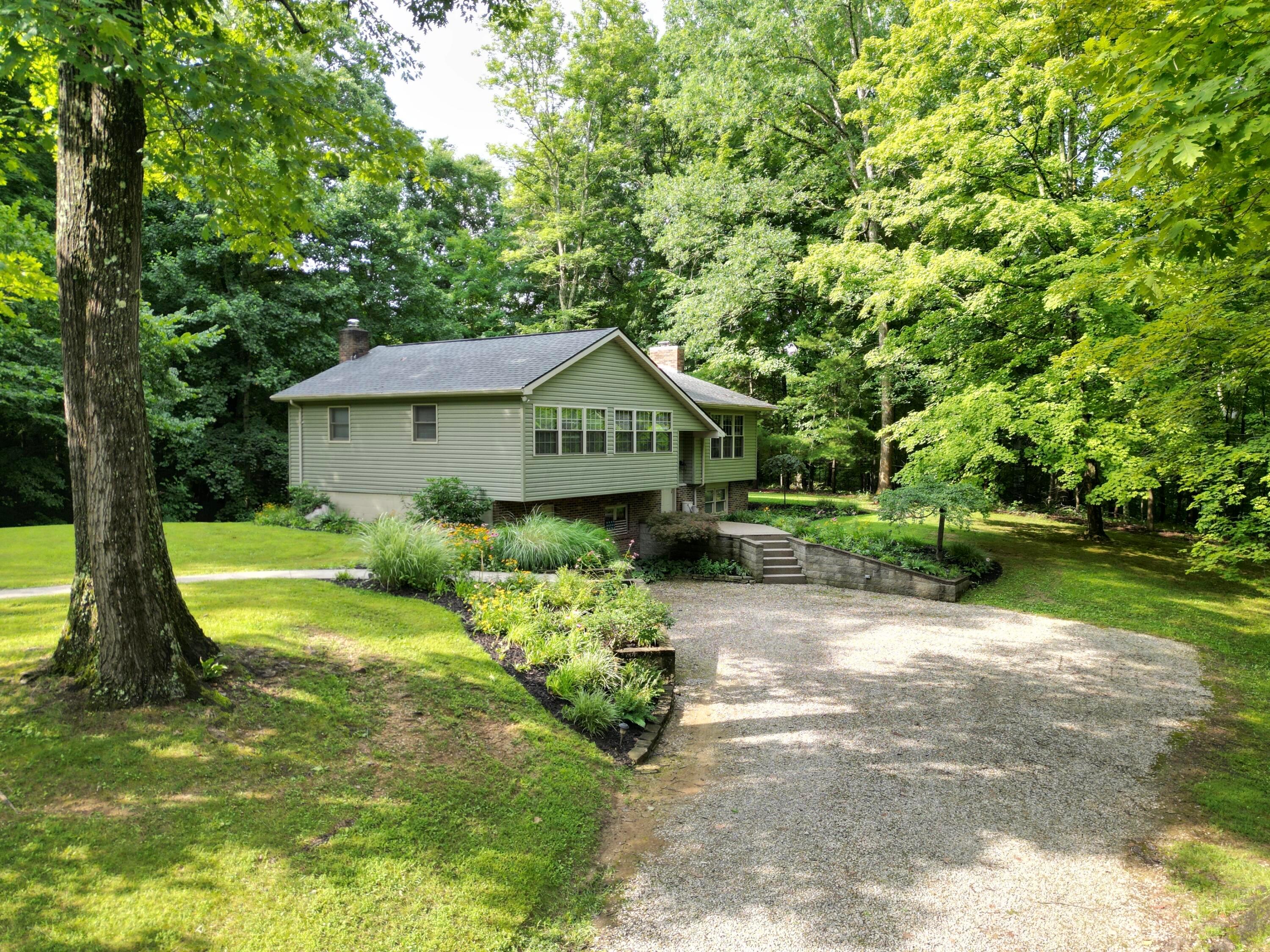 210 Camp Lane Property Photo 6