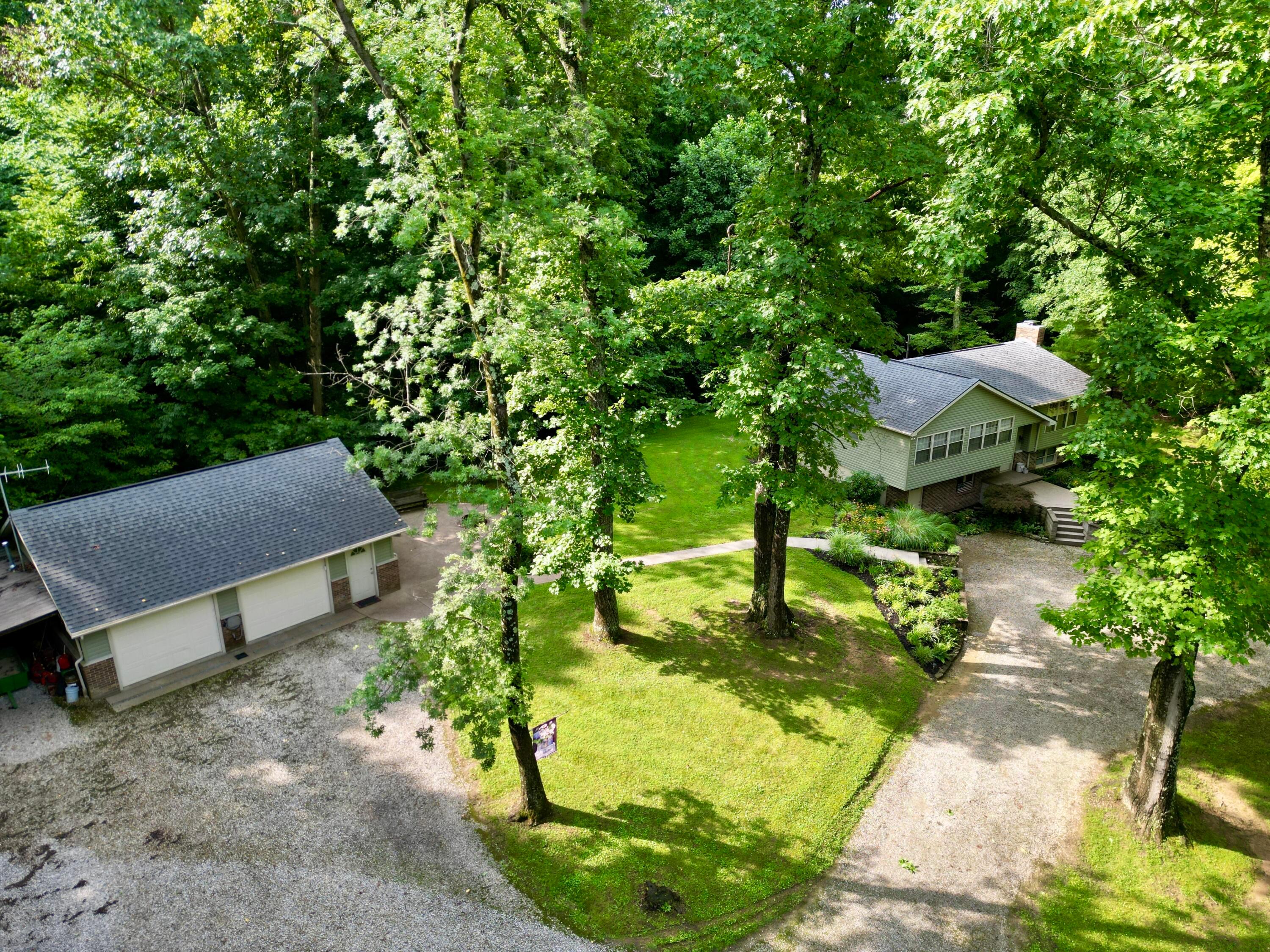 210 Camp Lane Property Photo 7