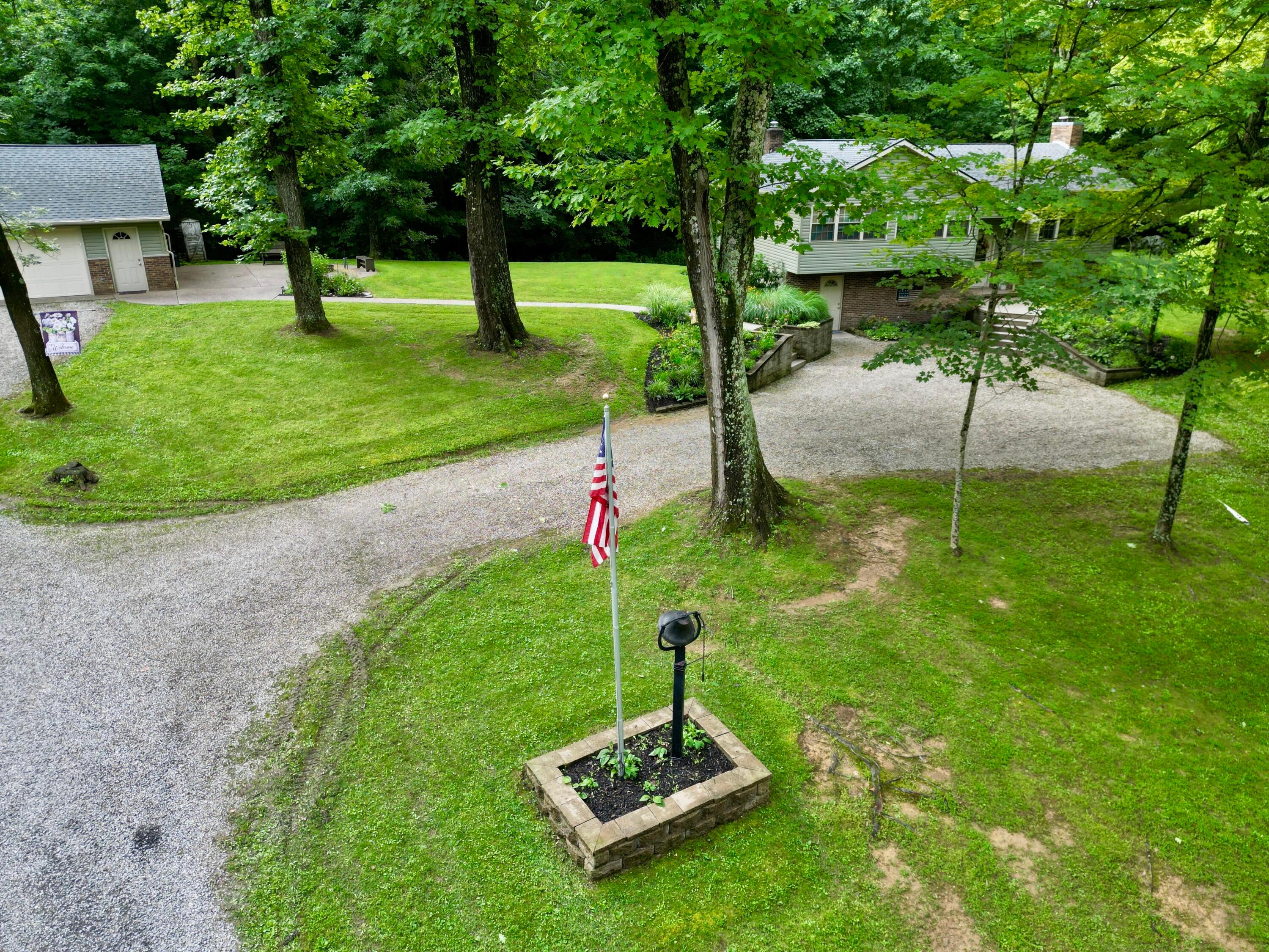 210 Camp Lane Property Photo 9