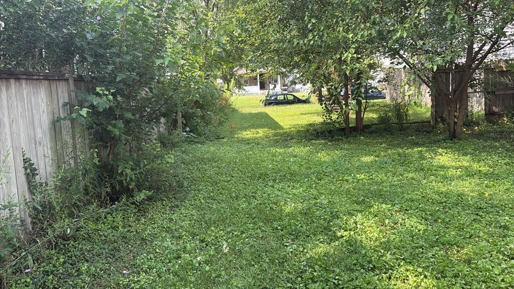 1371 Aberdeen Drive Property Photo 3