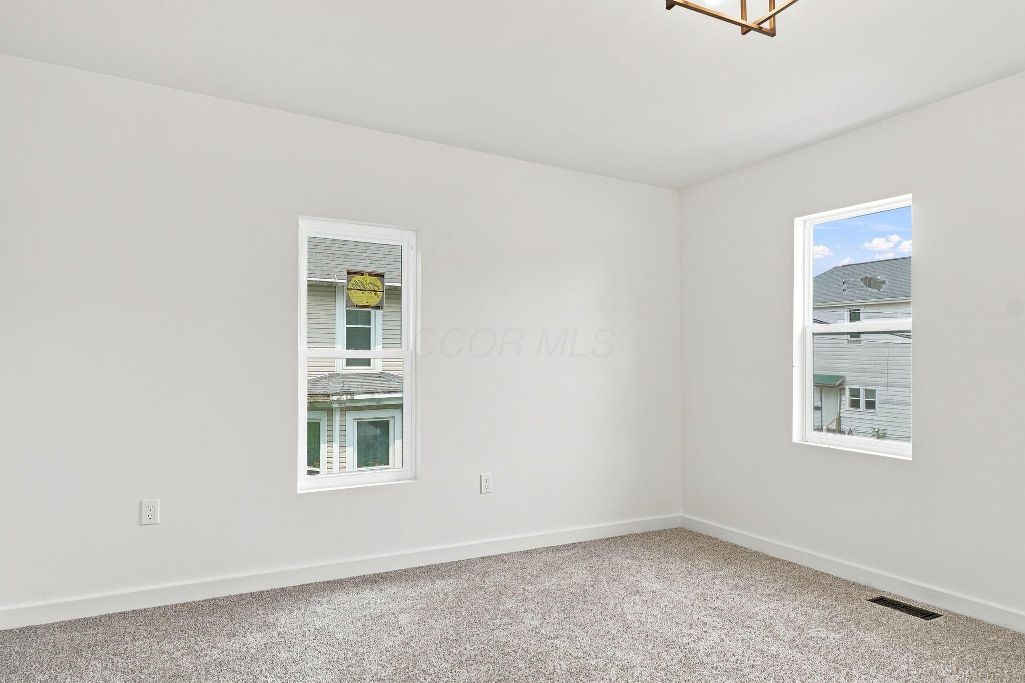 121 New Street Property Photo 4