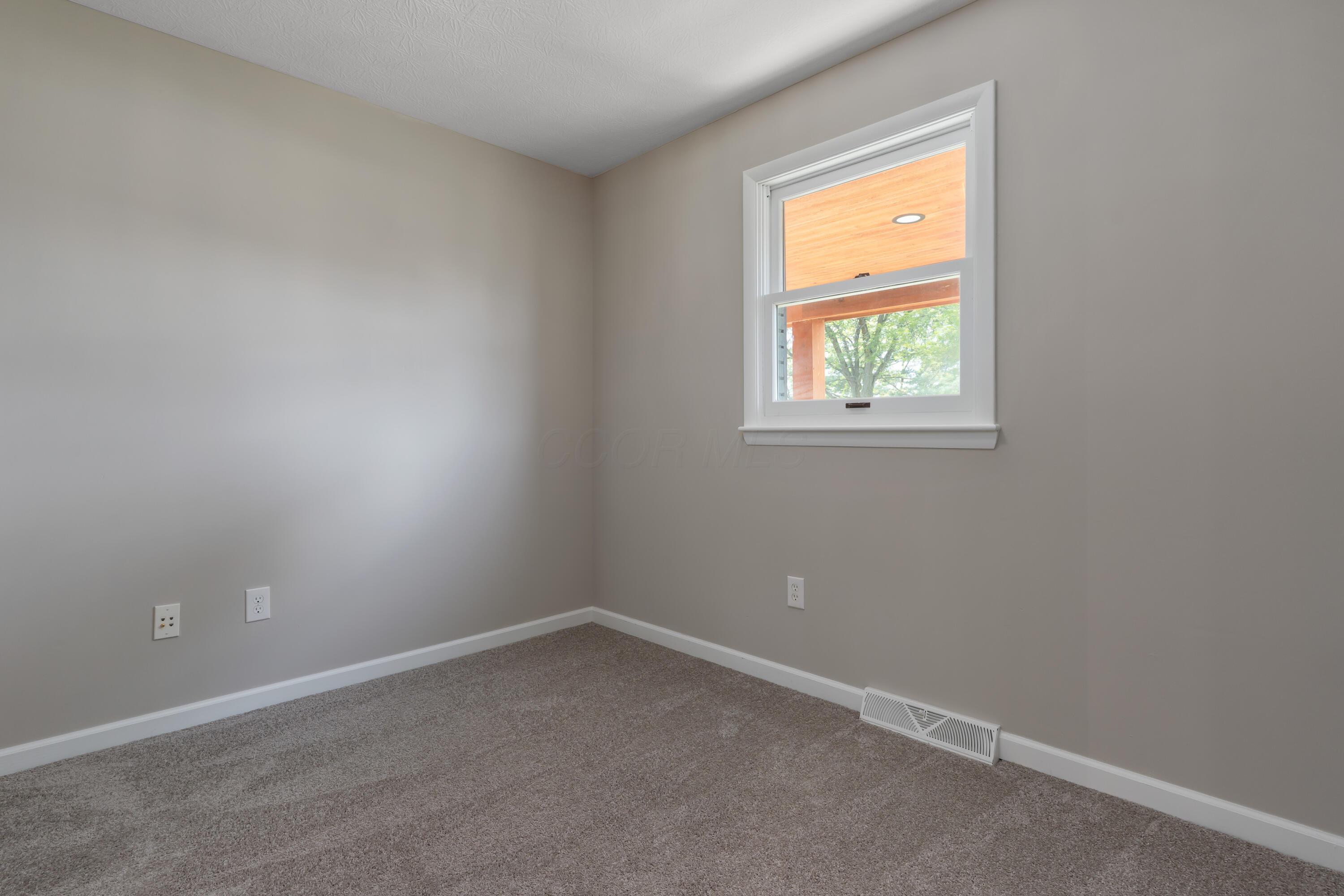 6110 Holiday Lane Property Photo 32