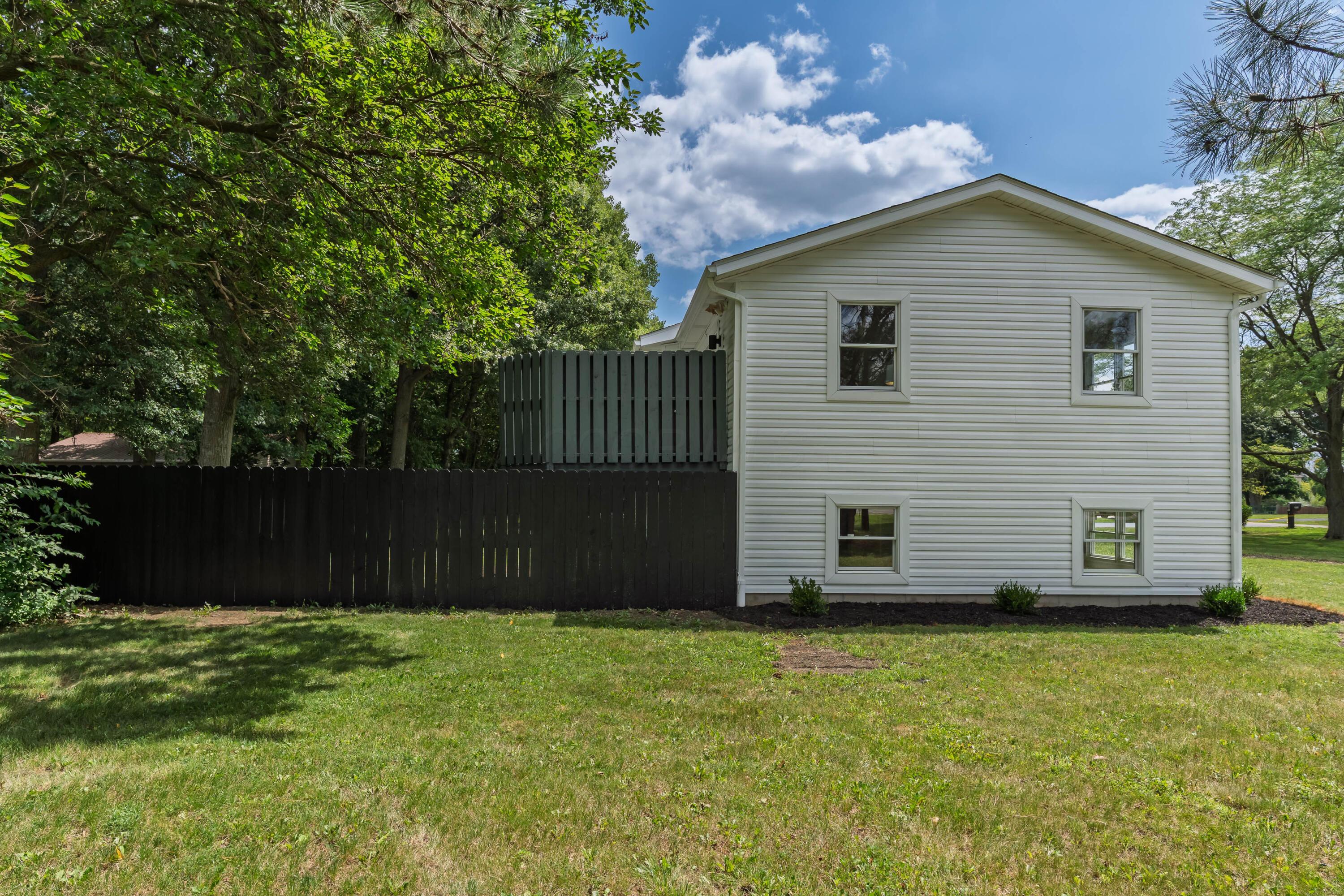 6110 Holiday Lane Property Photo 54