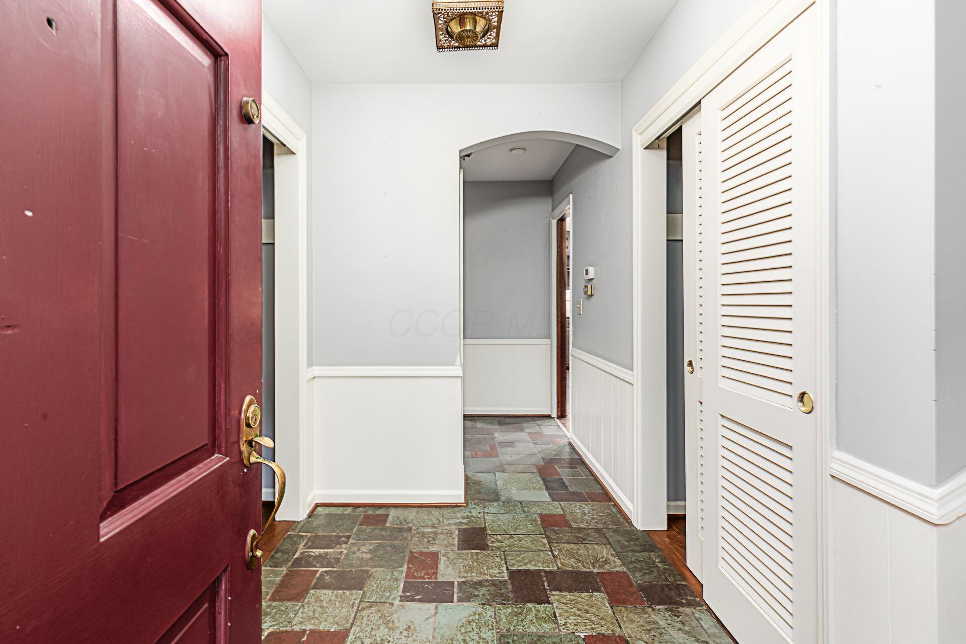 121 Ceramic Drive Property Photo 8