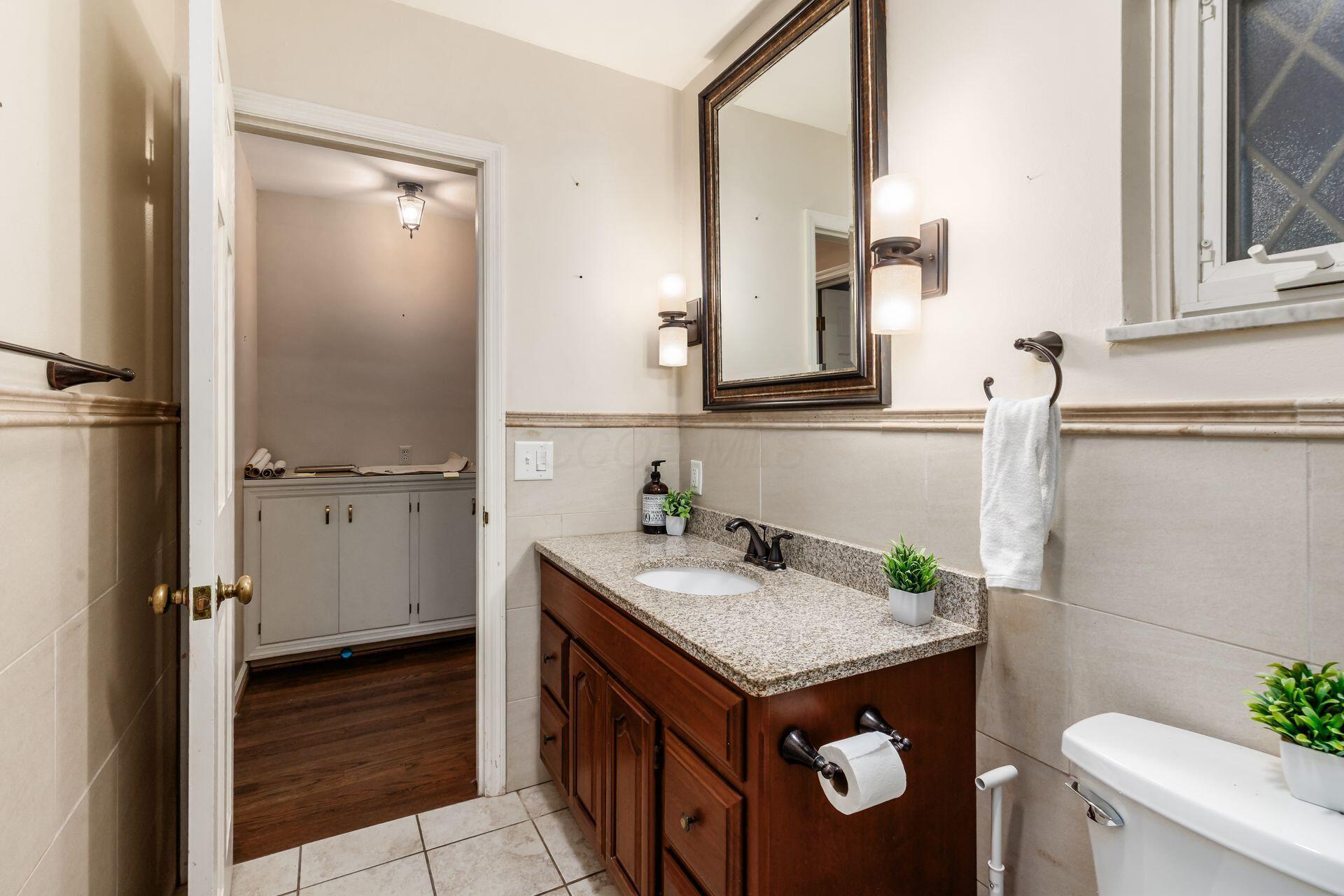121 Ceramic Drive Property Photo 21