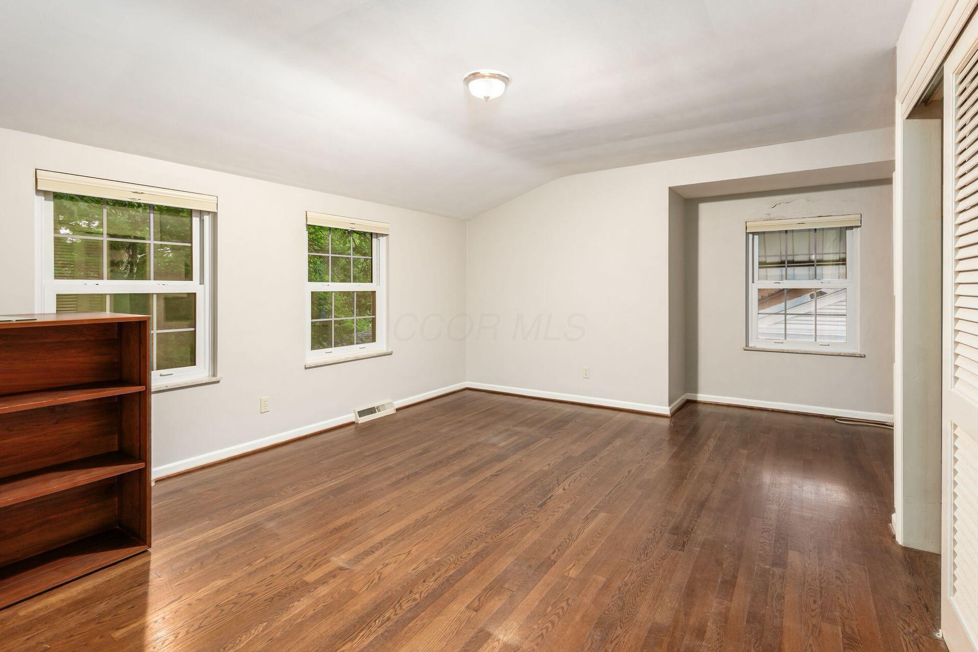121 Ceramic Drive Property Photo 29