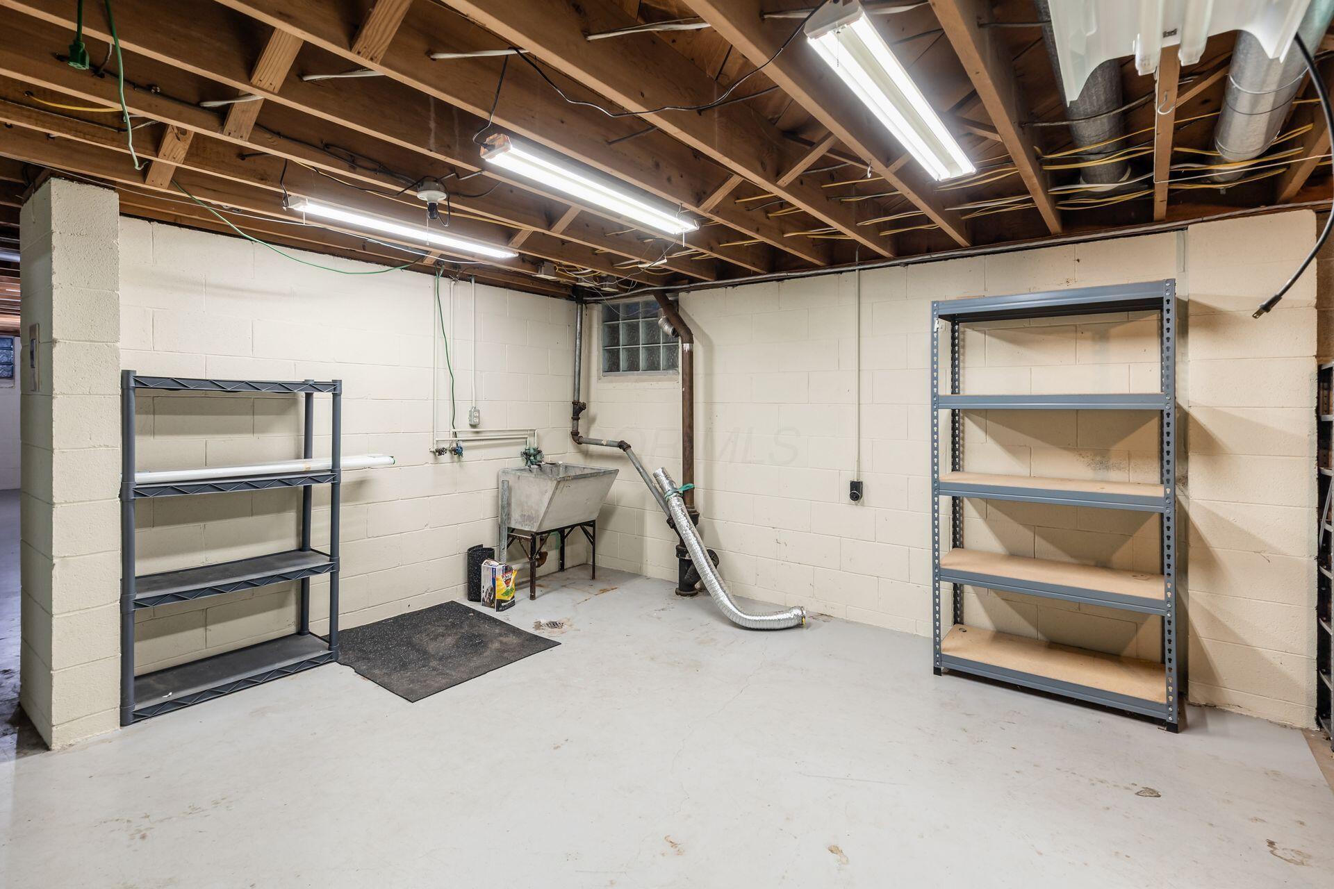121 Ceramic Drive Property Photo 34