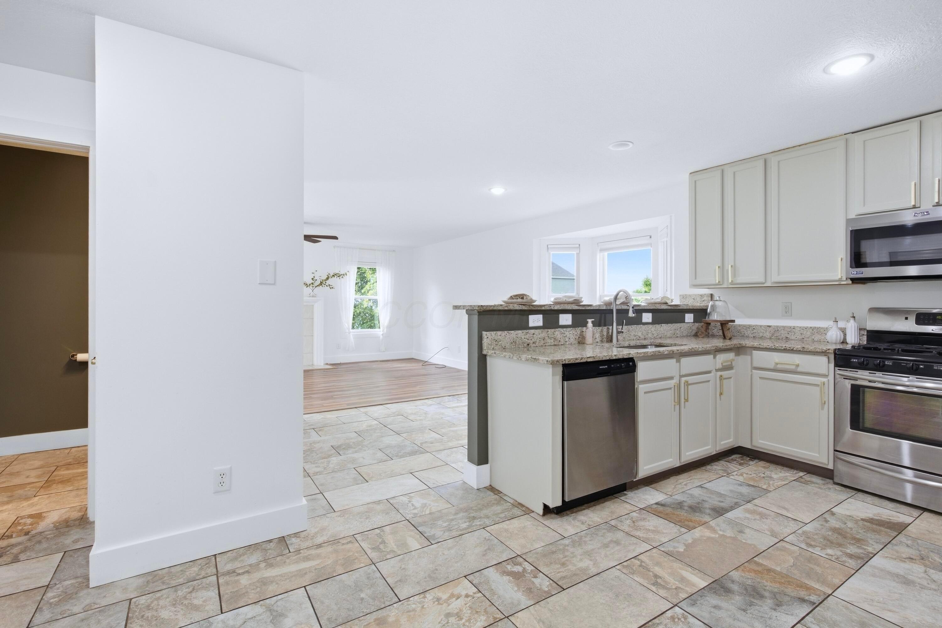 2416 Long Bow Avenue Property Photo 7