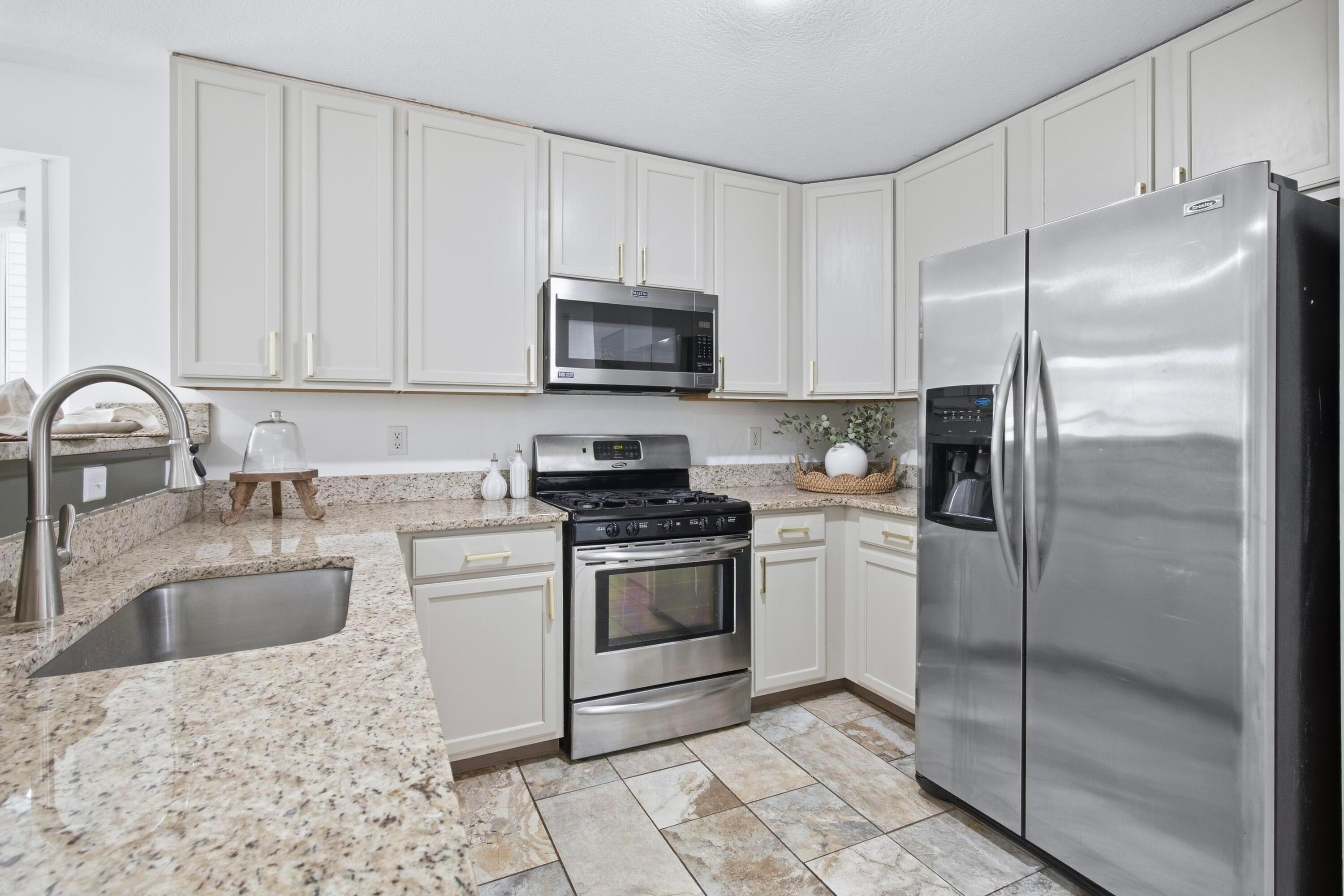 2416 Long Bow Avenue Property Photo 9