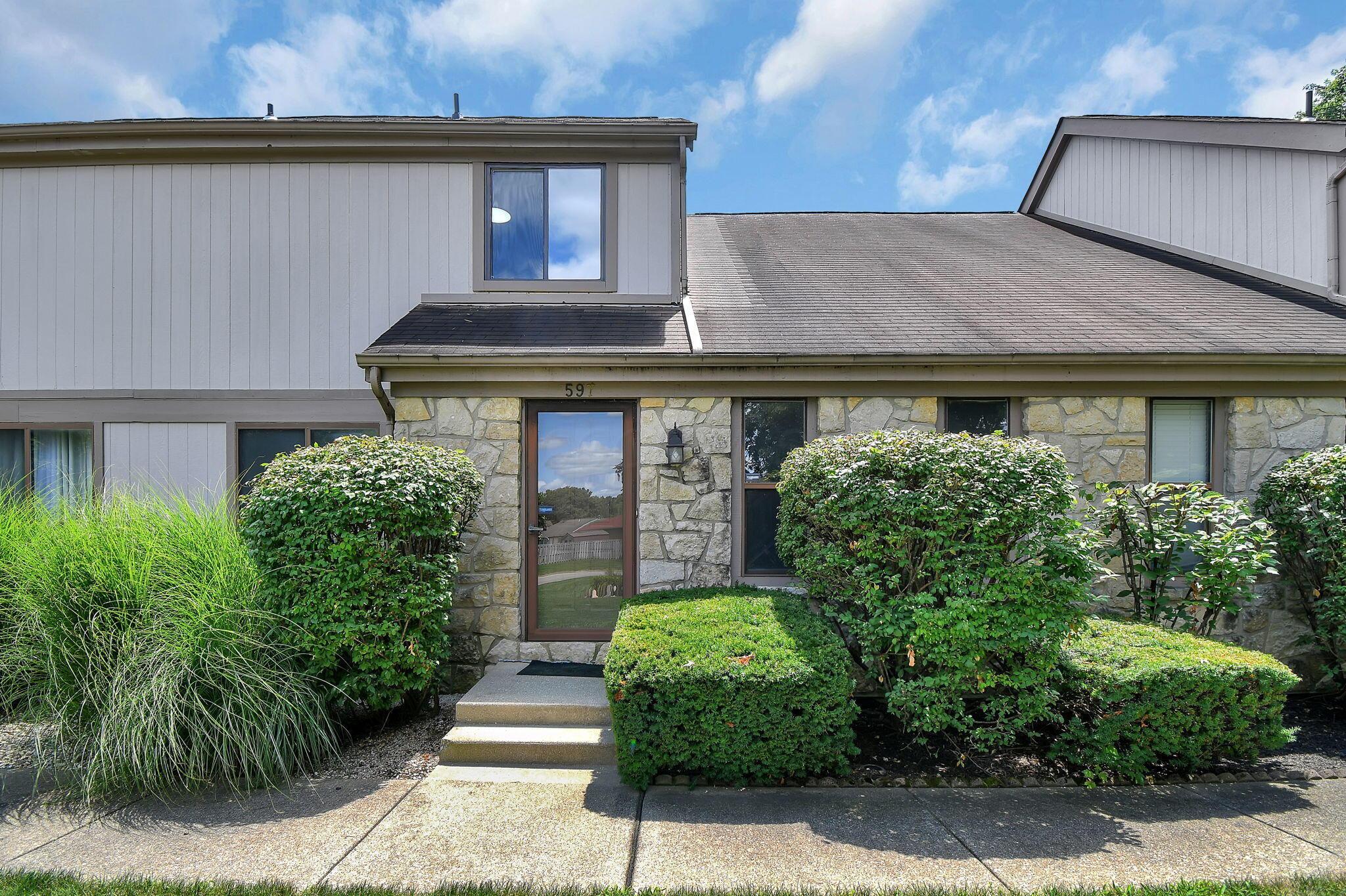 597 Farler Drive, B Property Photo 1