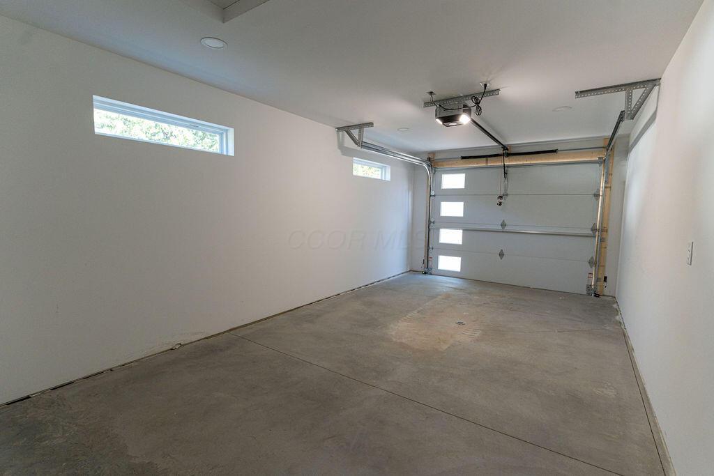 22 Summit Avenue Property Photo 21