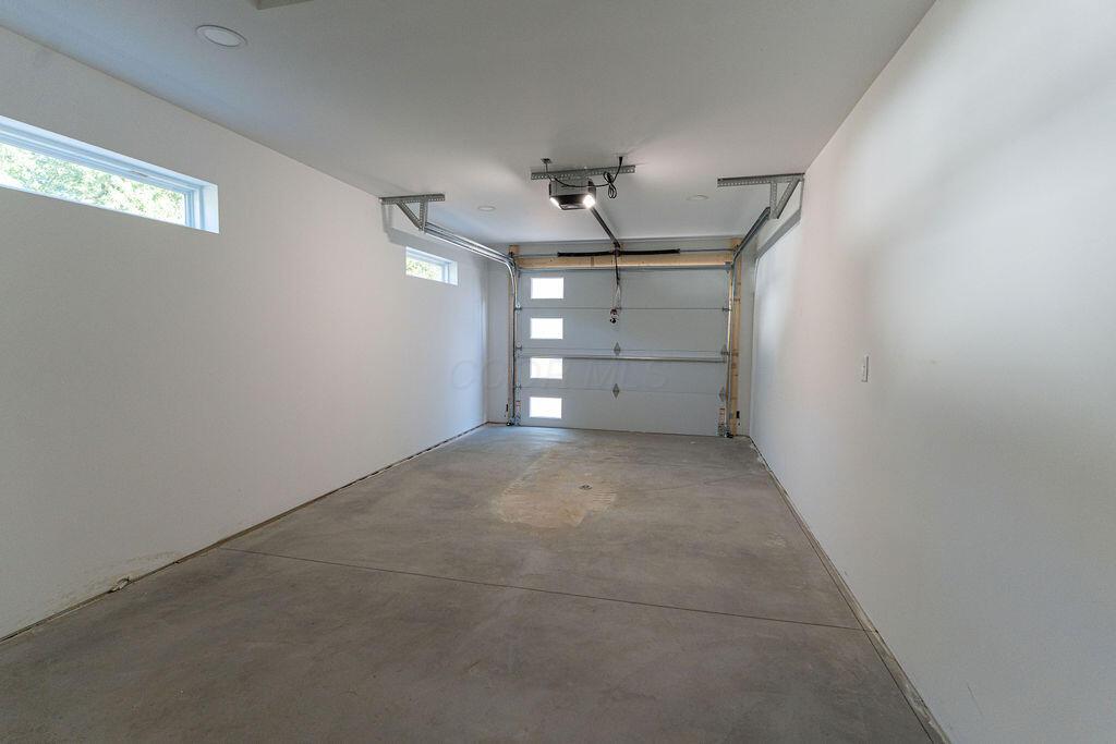 22 Summit Avenue Property Photo 23