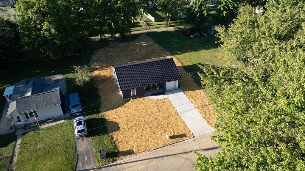 22 Summit Avenue Property Photo 44