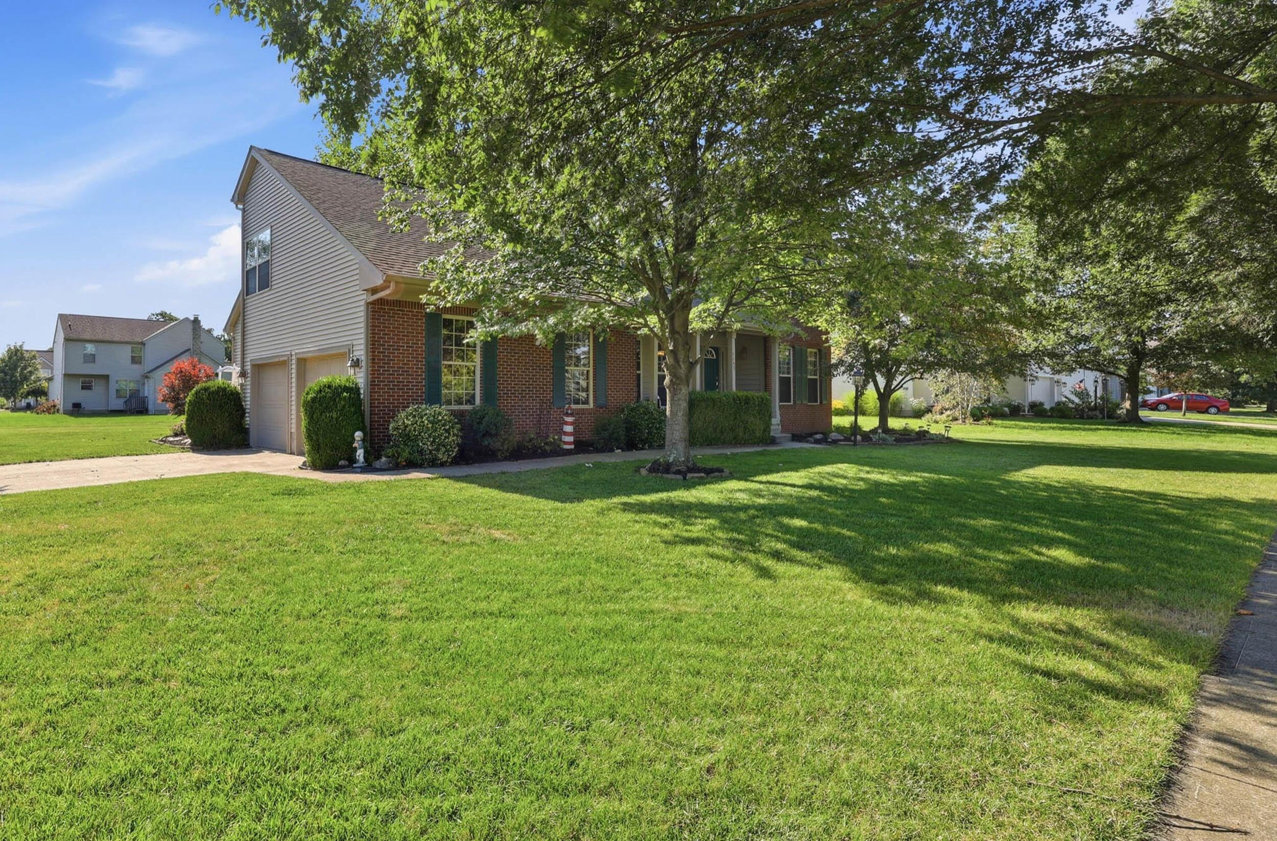 3193 Walkerview Drive Property Photo 2