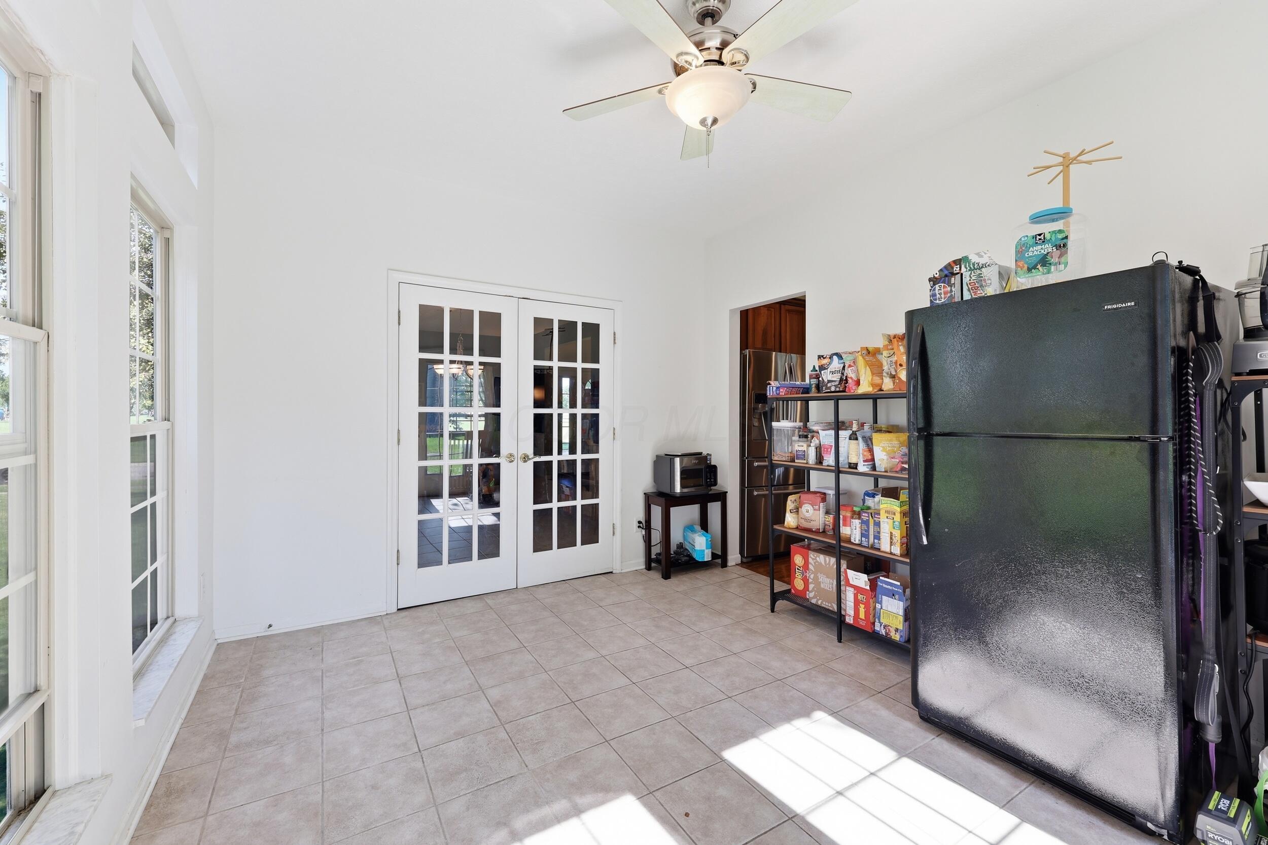 3193 Walkerview Drive Property Photo 14