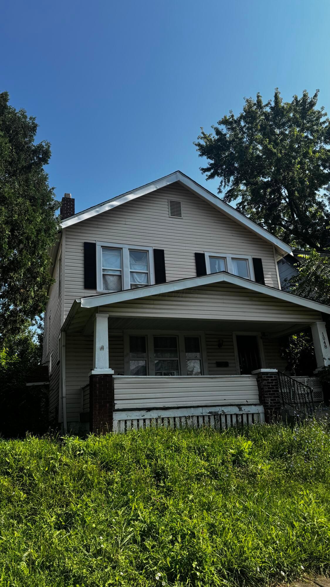1048 E 15th Avenue Property Photo 2