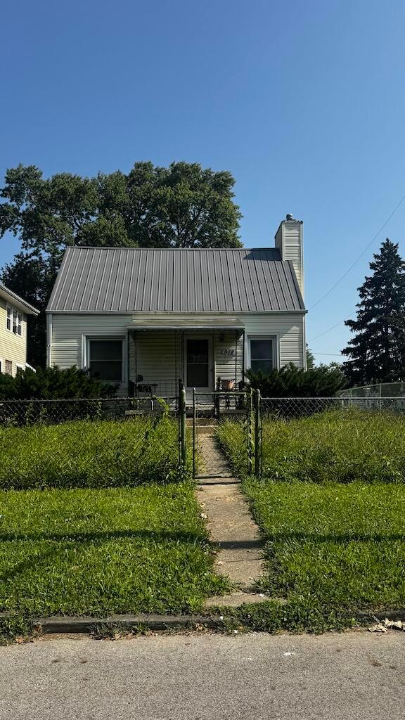 978 E 18th Avenue Property Photo 1