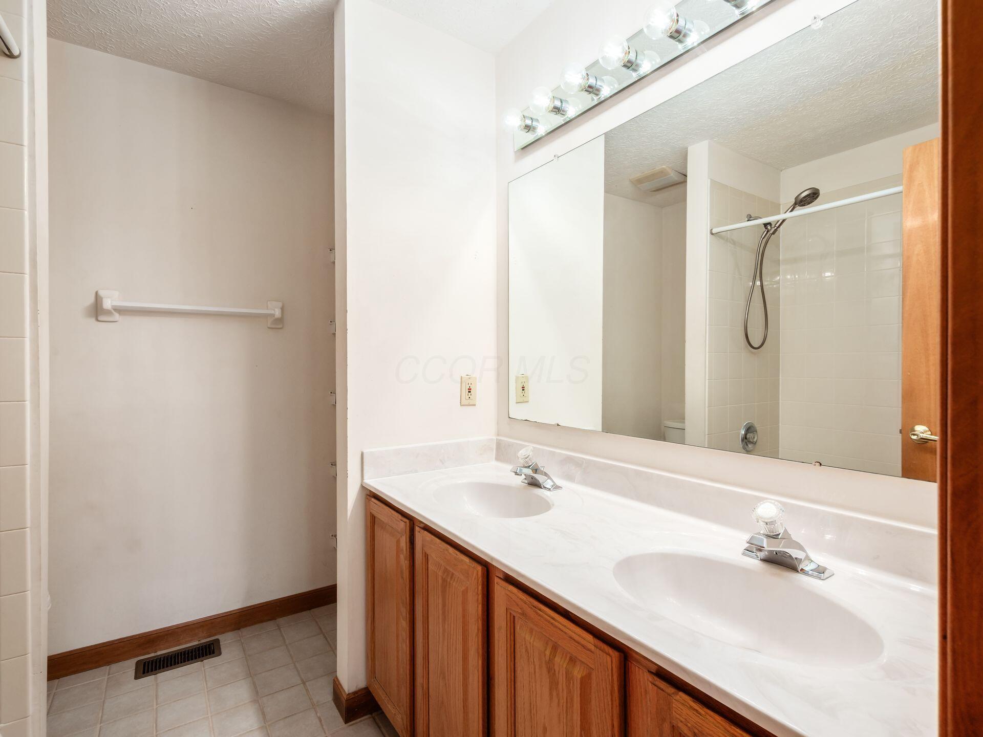 6380 Rossmore Lane Property Photo 37