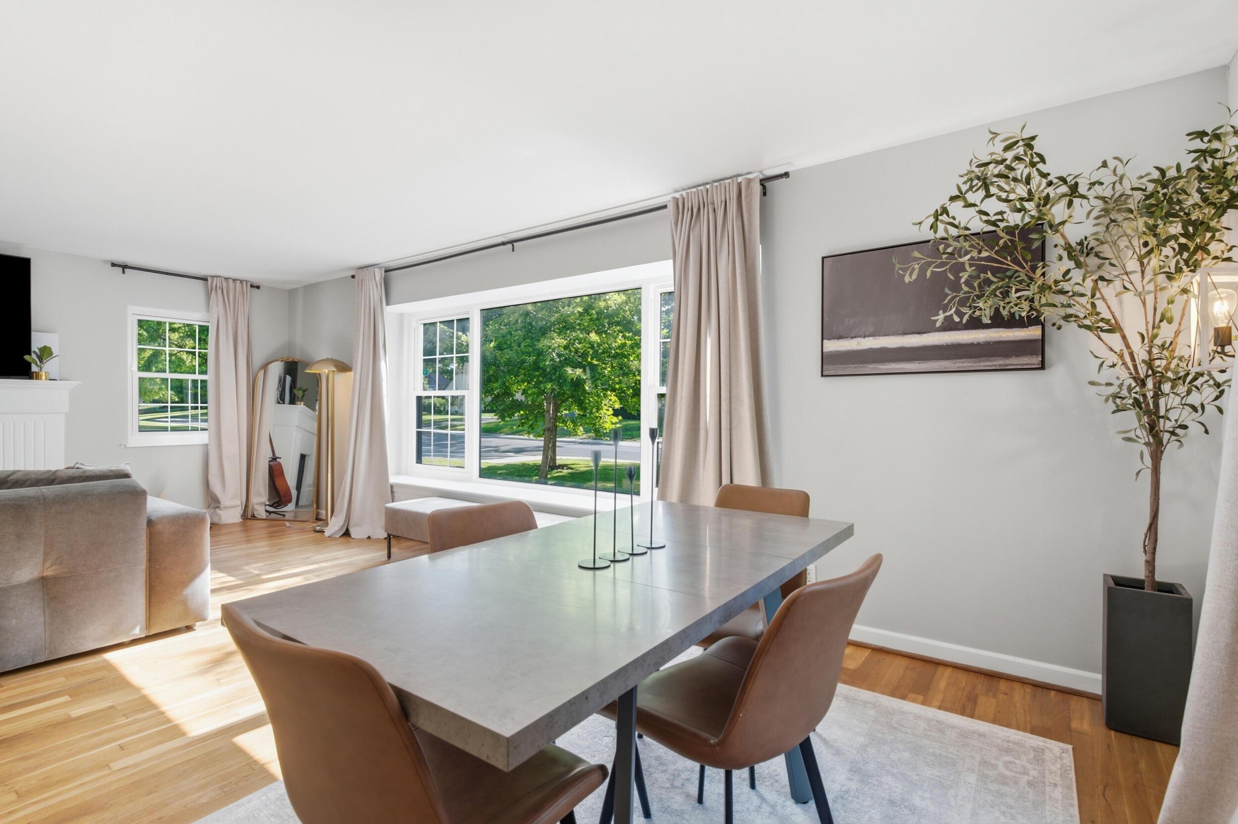 2569 Chester Road Property Photo 10