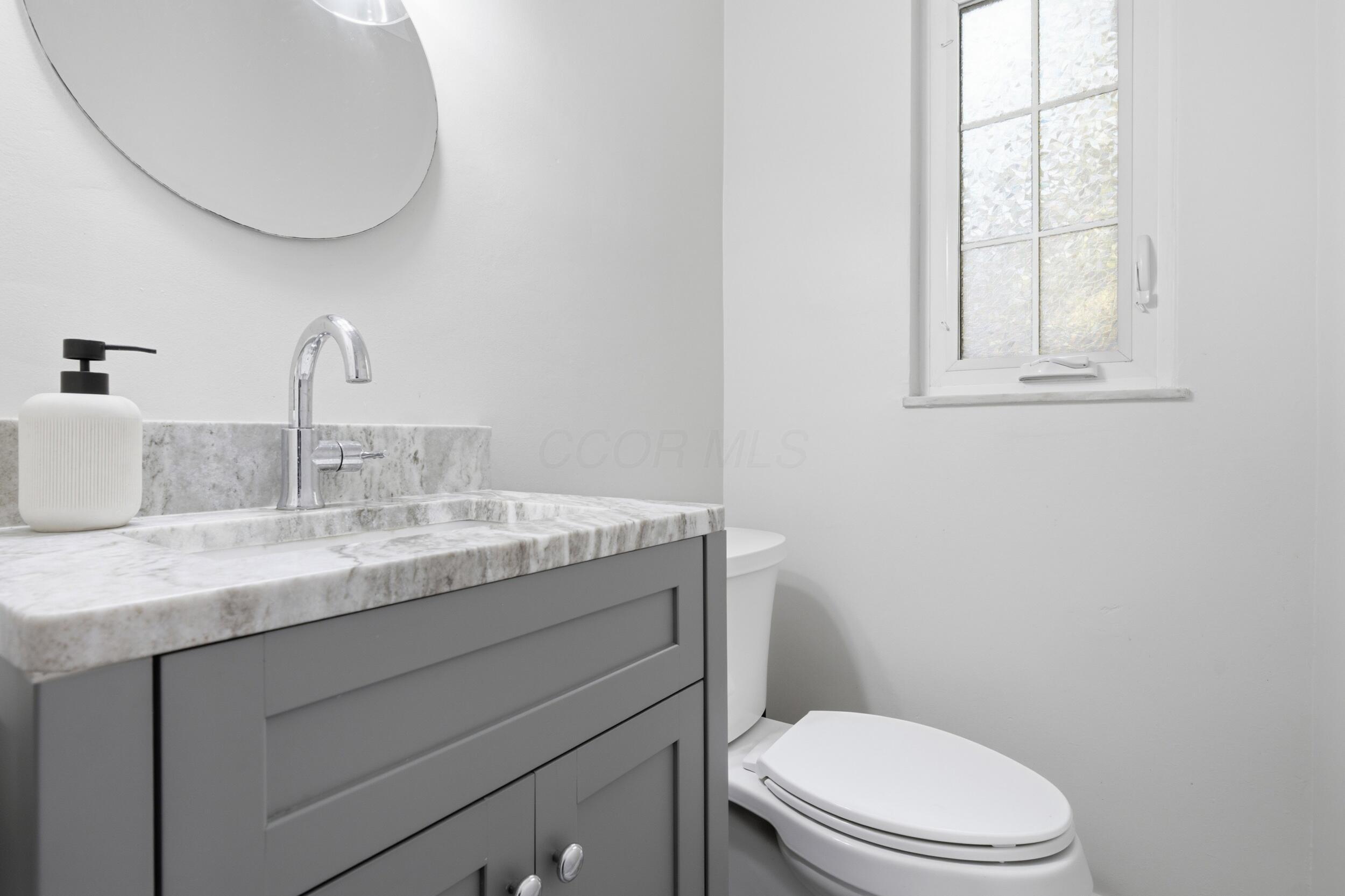 2569 Chester Road Property Photo 17