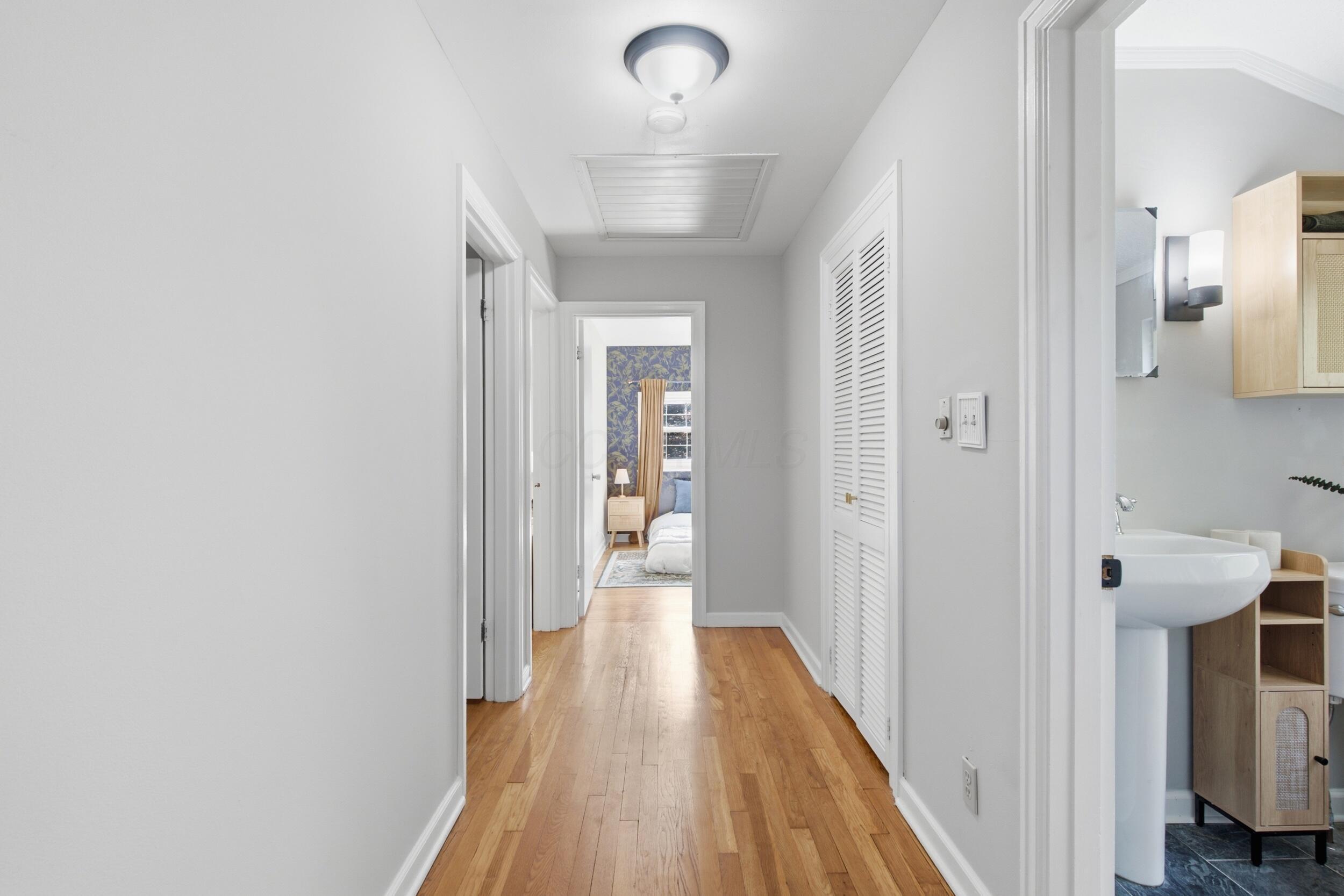 2569 Chester Road Property Photo 18