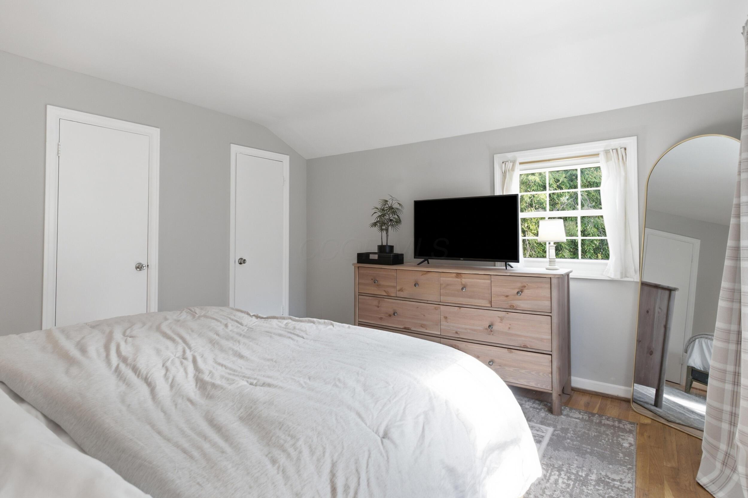 2569 Chester Road Property Photo 23