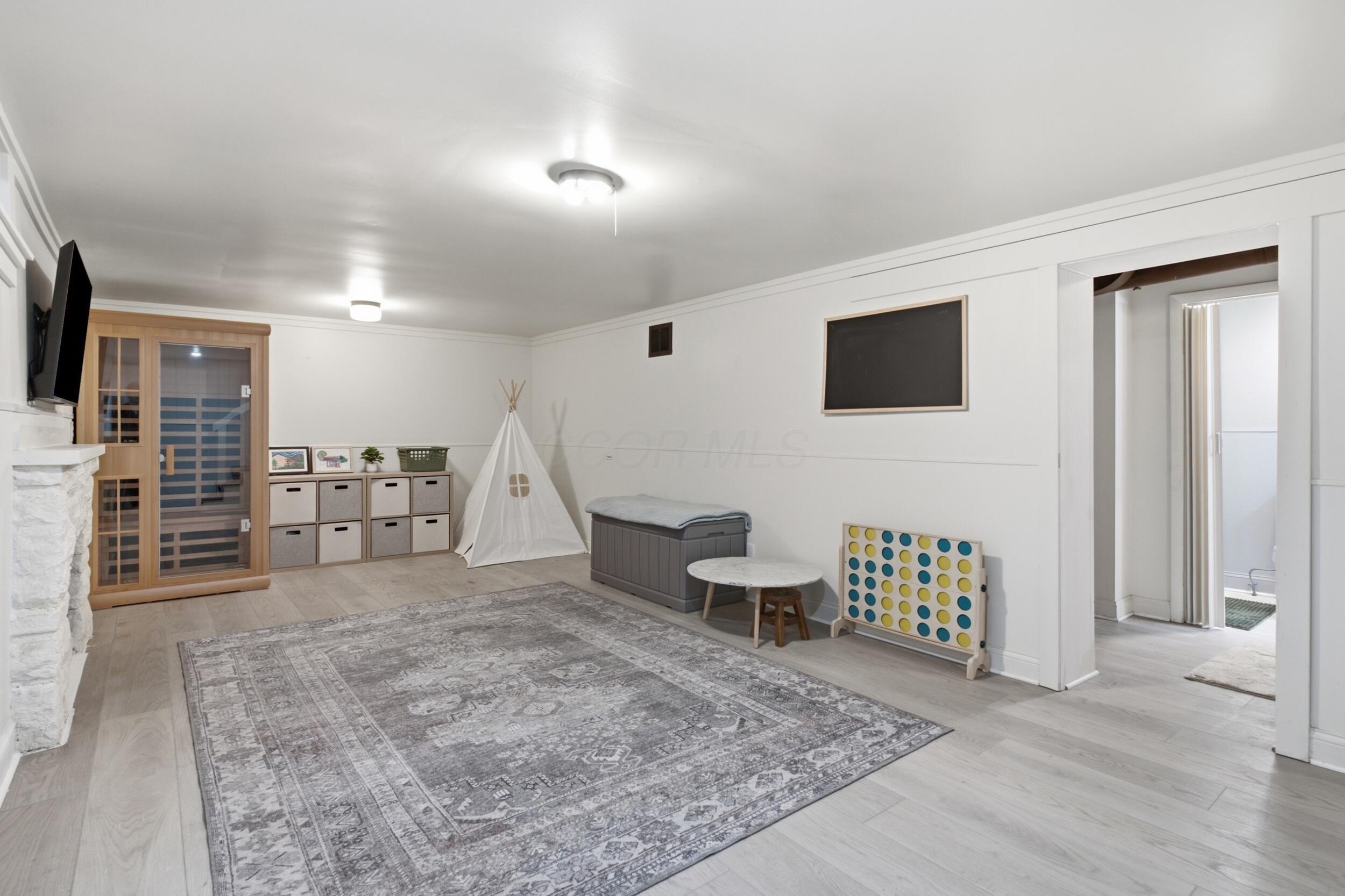 2569 Chester Road Property Photo 25