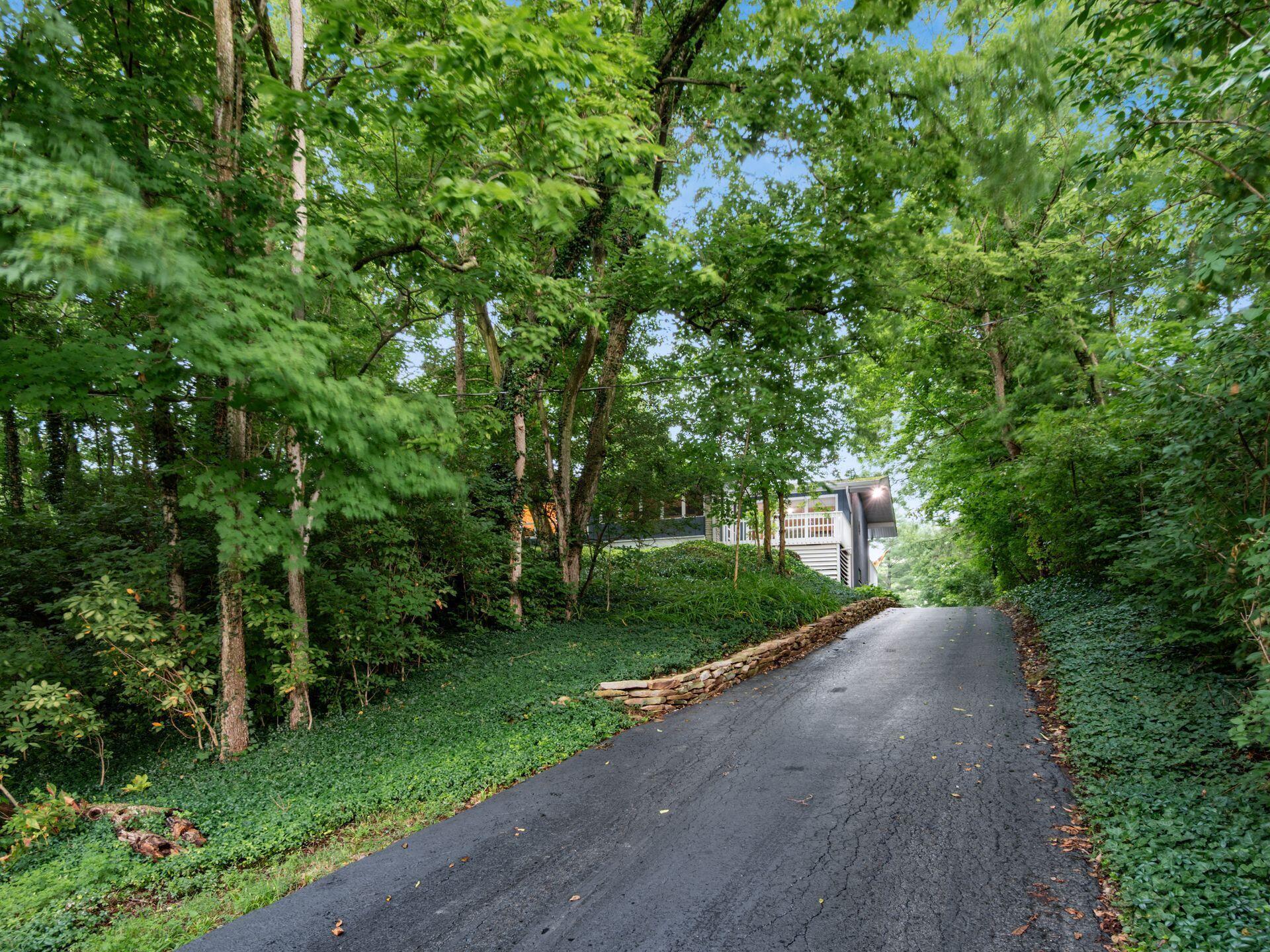 6107 Riverside Drive Property Photo 1