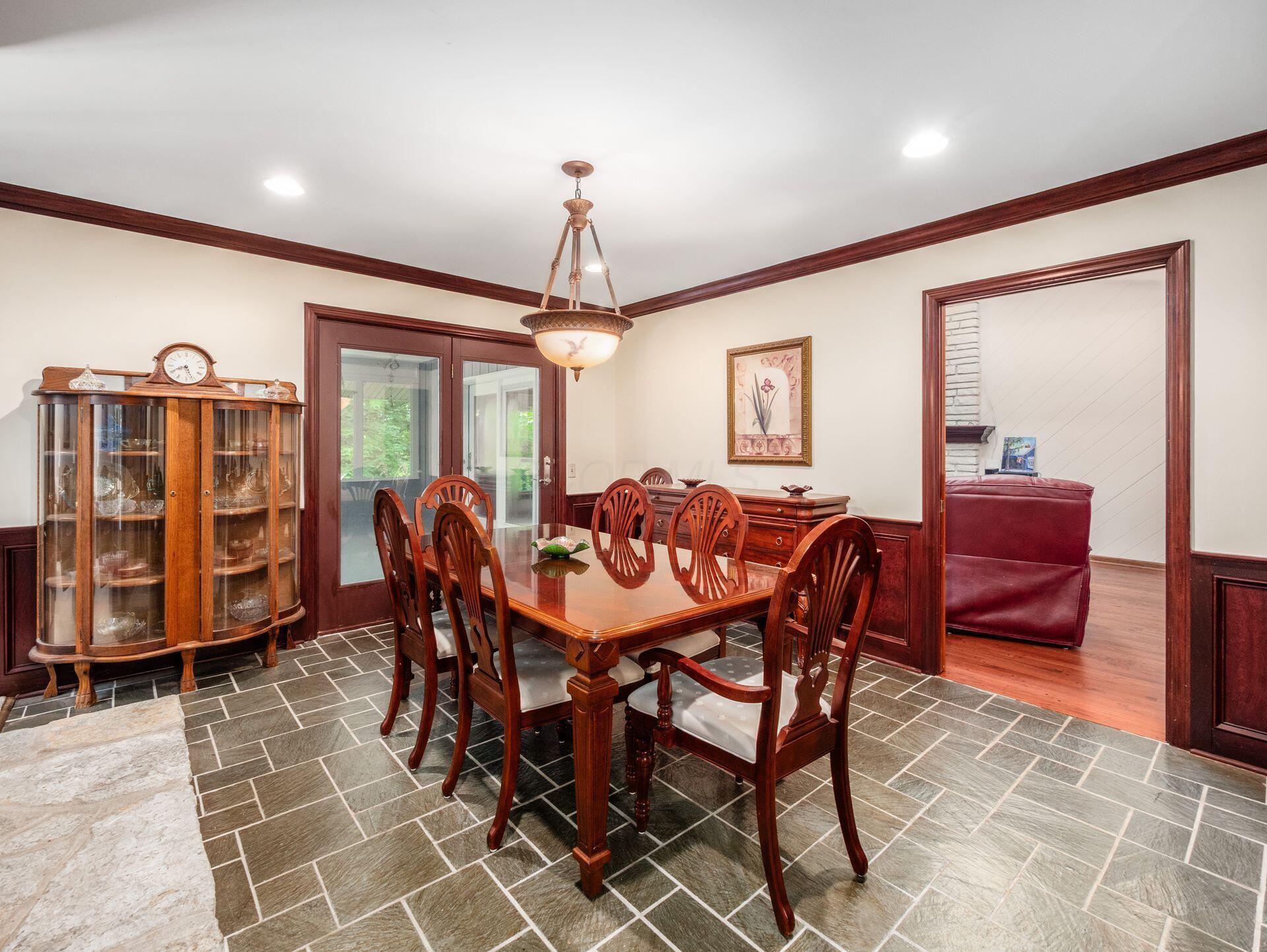 6107 Riverside Drive Property Photo 13