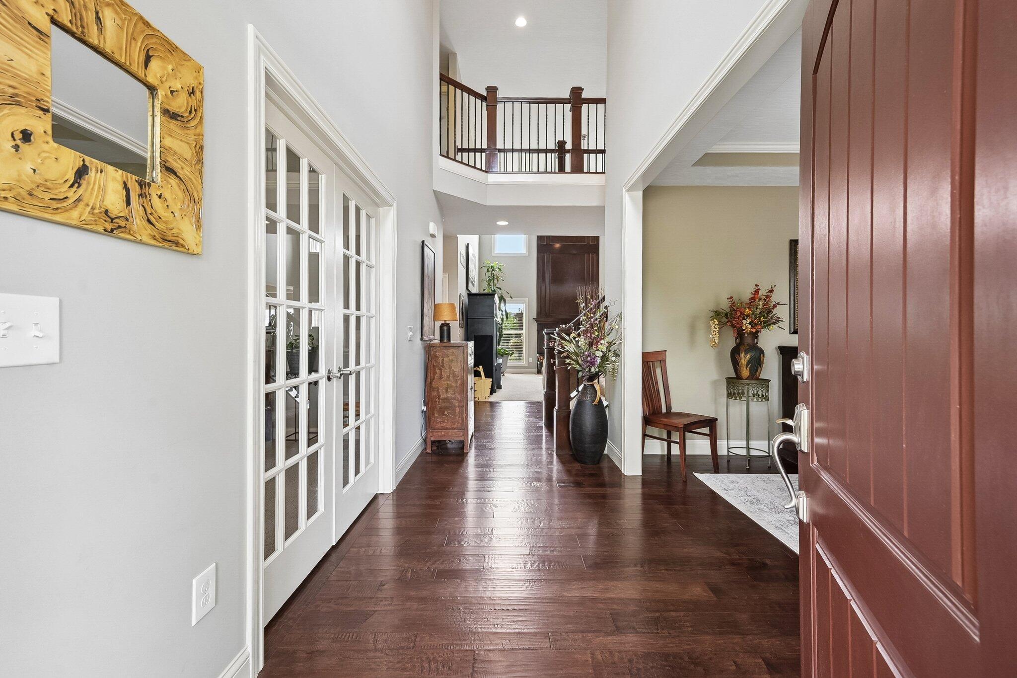 727 Regency Bend Property Photo 12