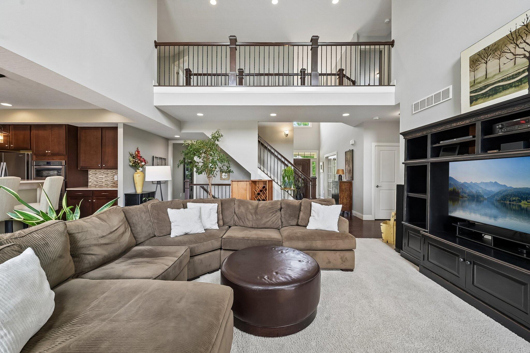 727 Regency Bend Property Photo 17