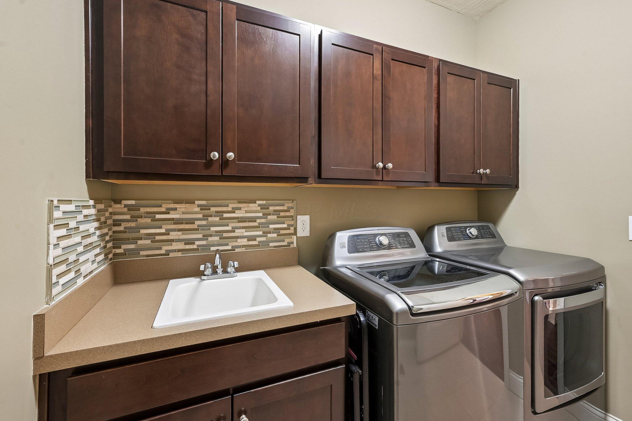 727 Regency Bend Property Photo 40