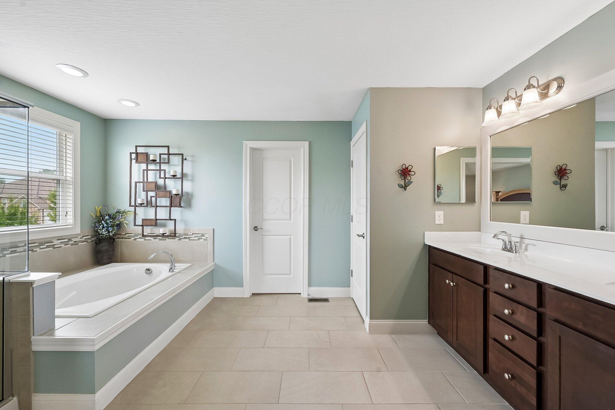 727 Regency Bend Property Photo 50