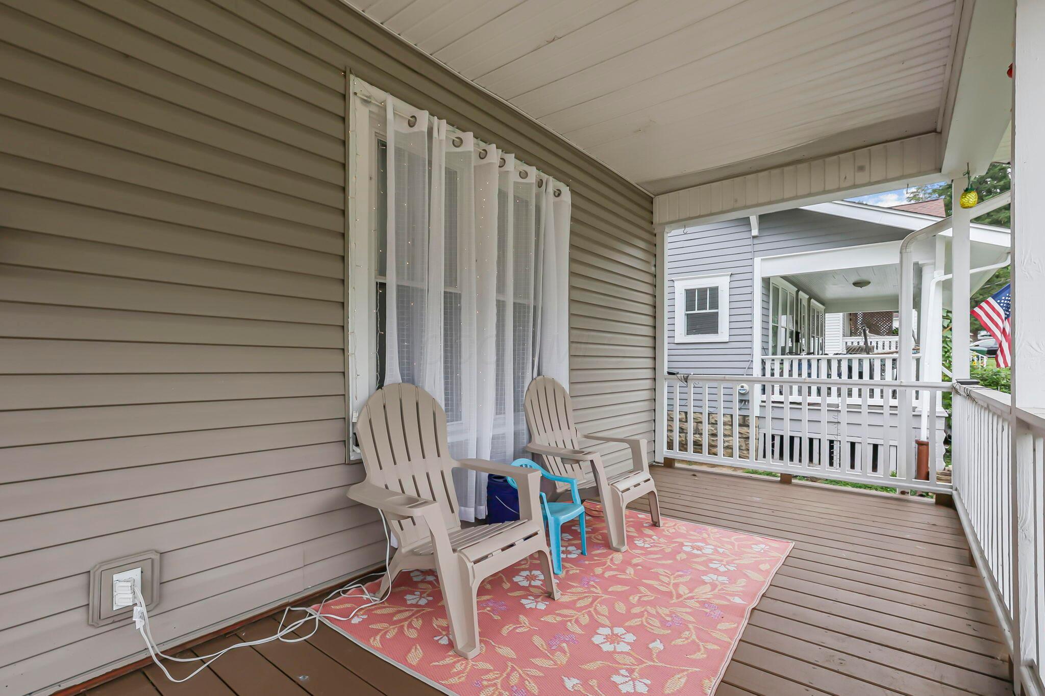 2122 Norwood Boulevard Property Photo 3