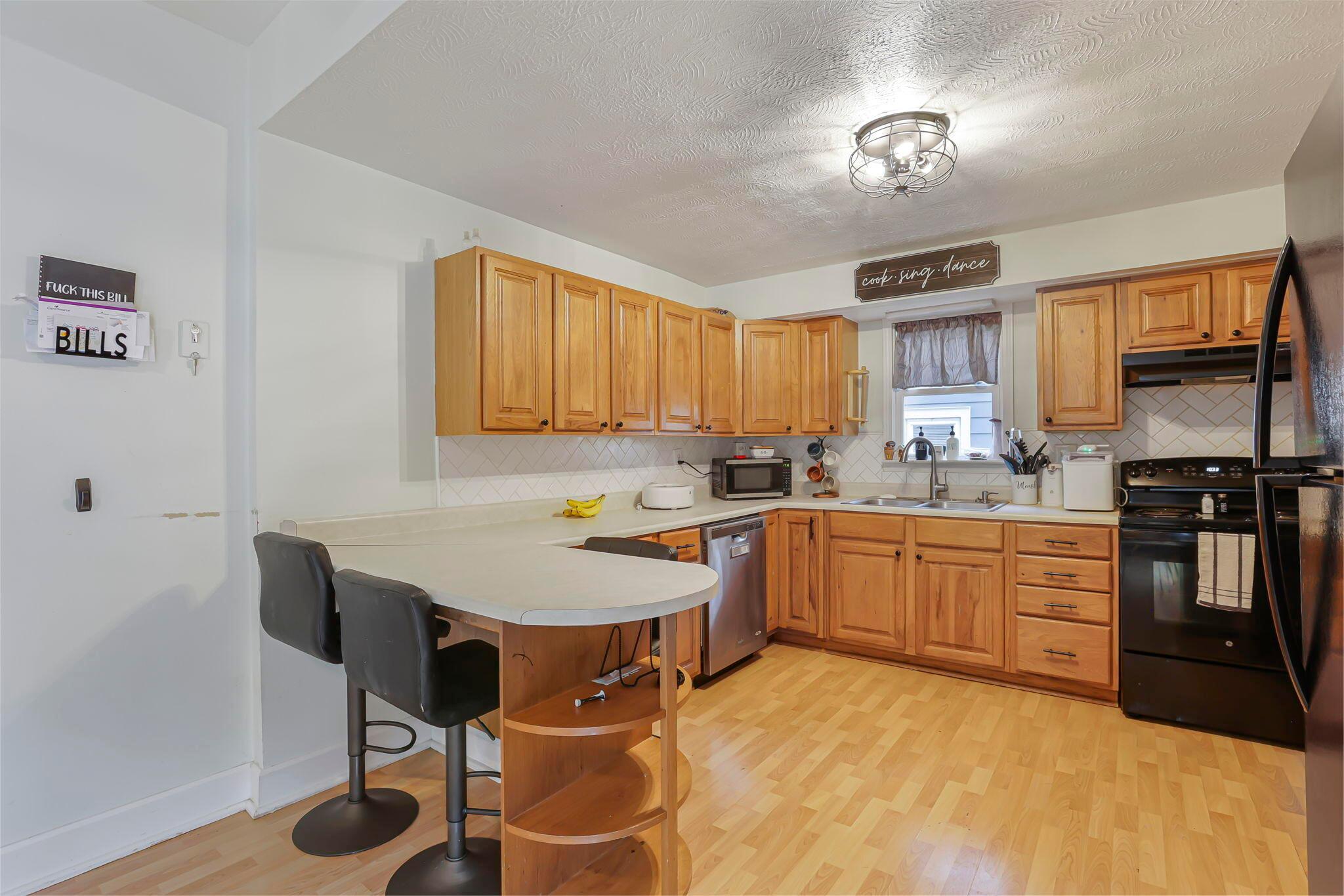 2122 Norwood Boulevard Property Photo 8