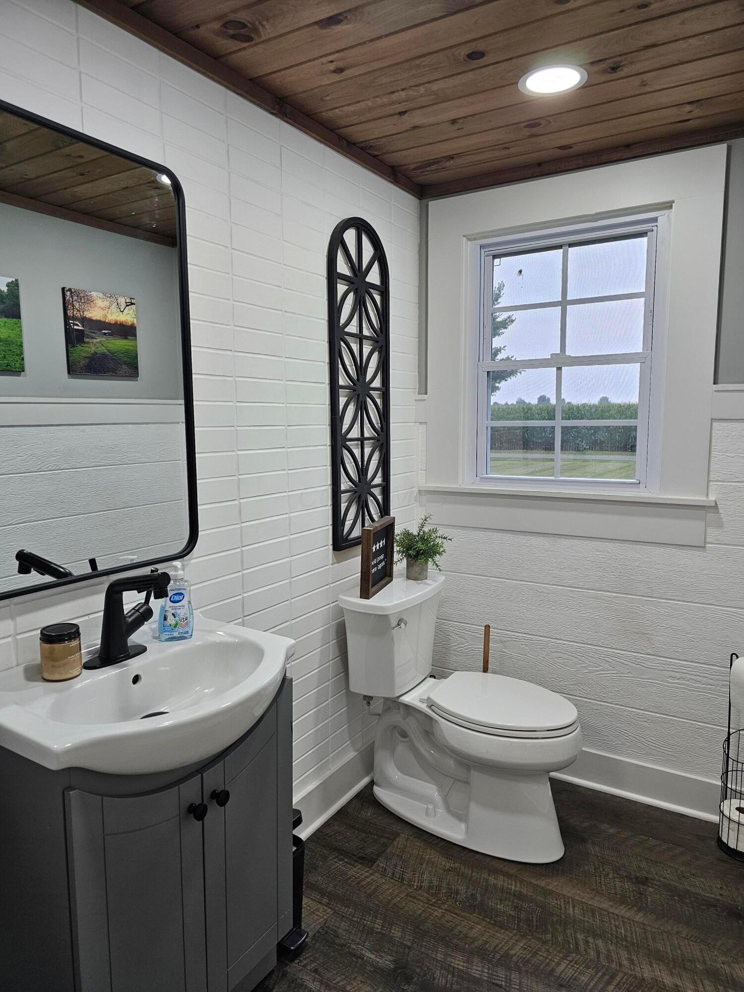 3977 Everett Road Property Photo 15