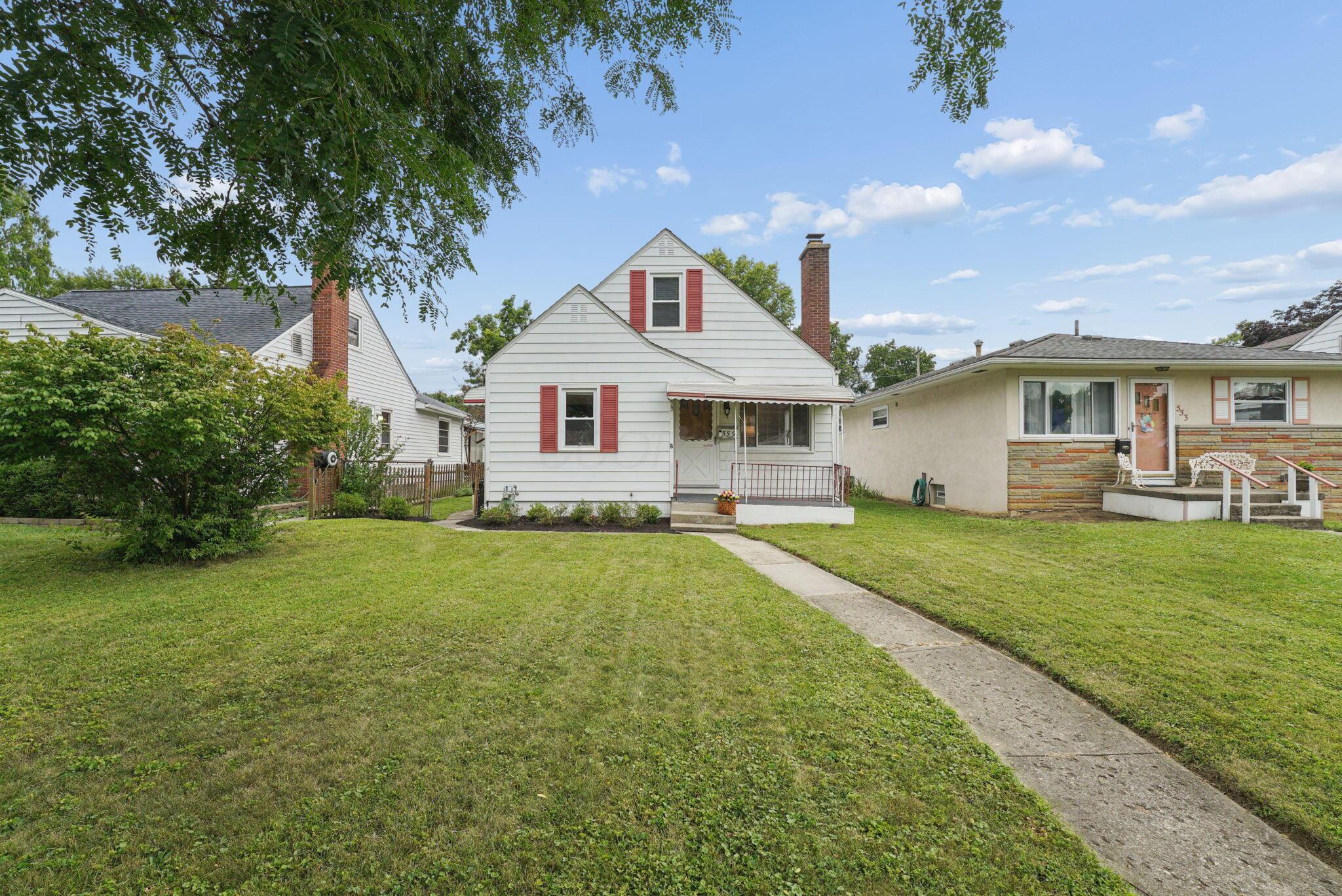 559 E Beechwold Boulevard Property Photo 3