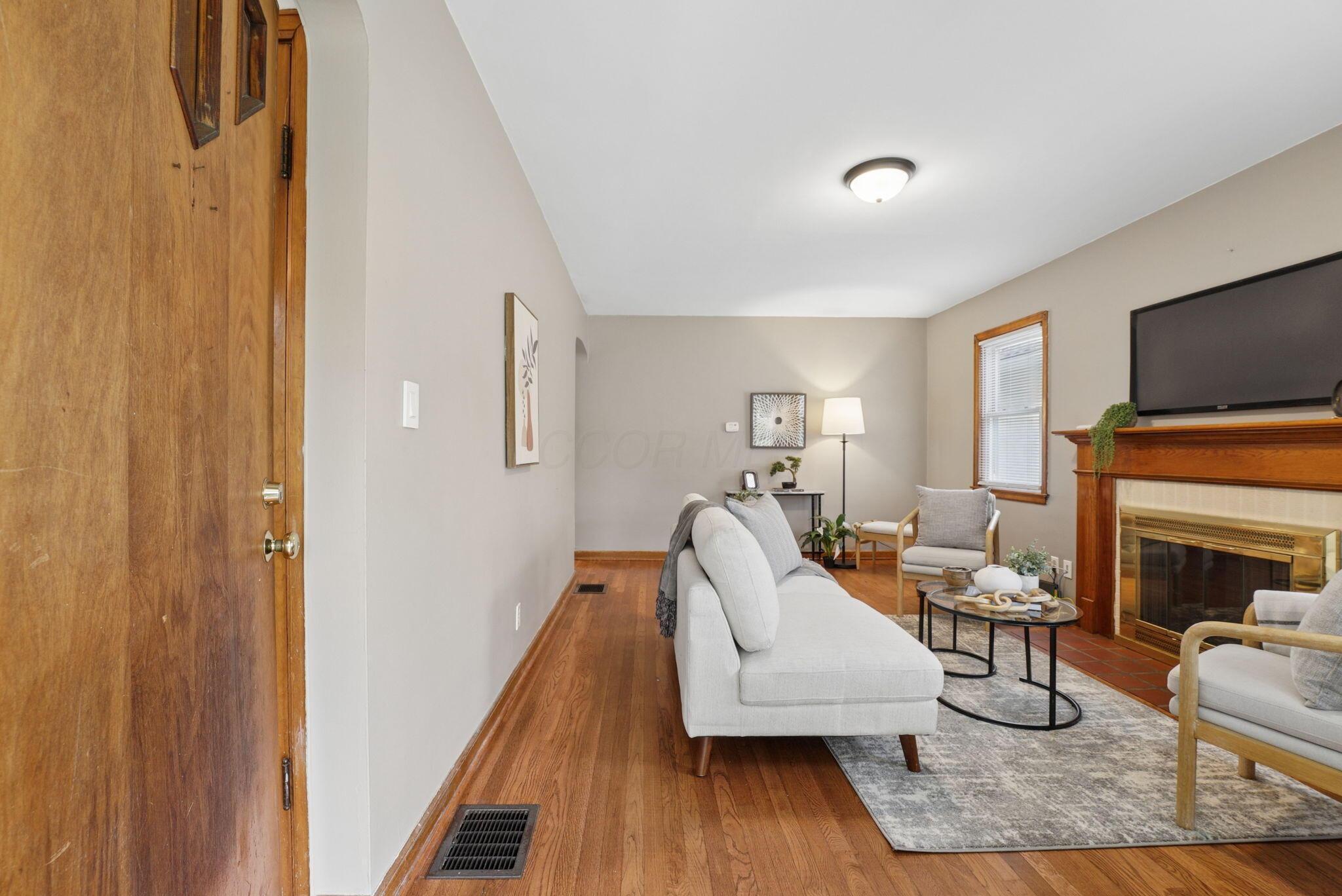 559 E Beechwold Boulevard Property Photo 7