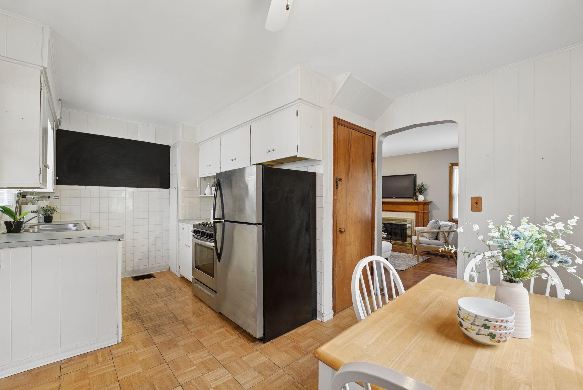 559 E Beechwold Boulevard Property Photo 11