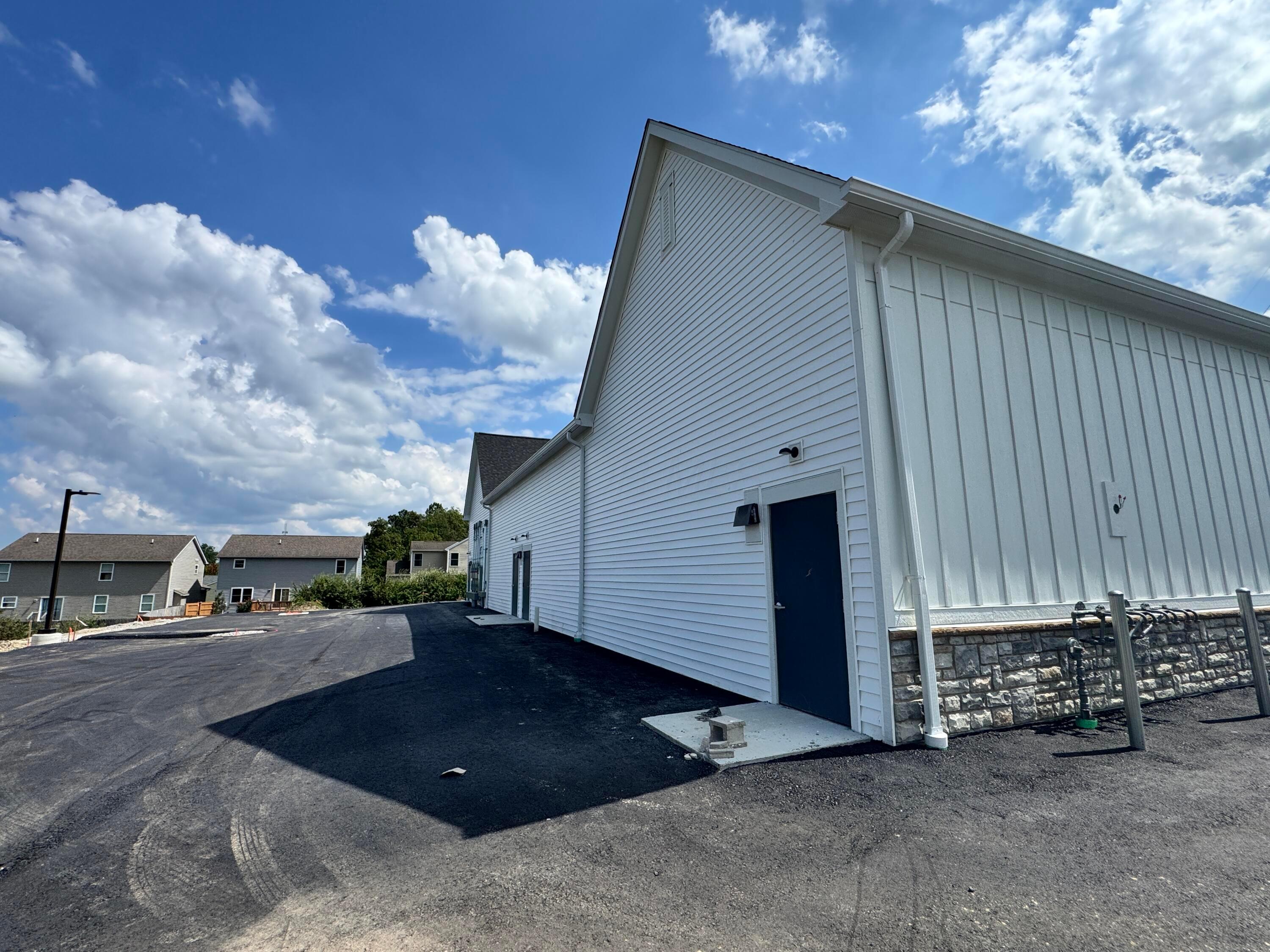 4662-4668 Hall Road Property Photo 17